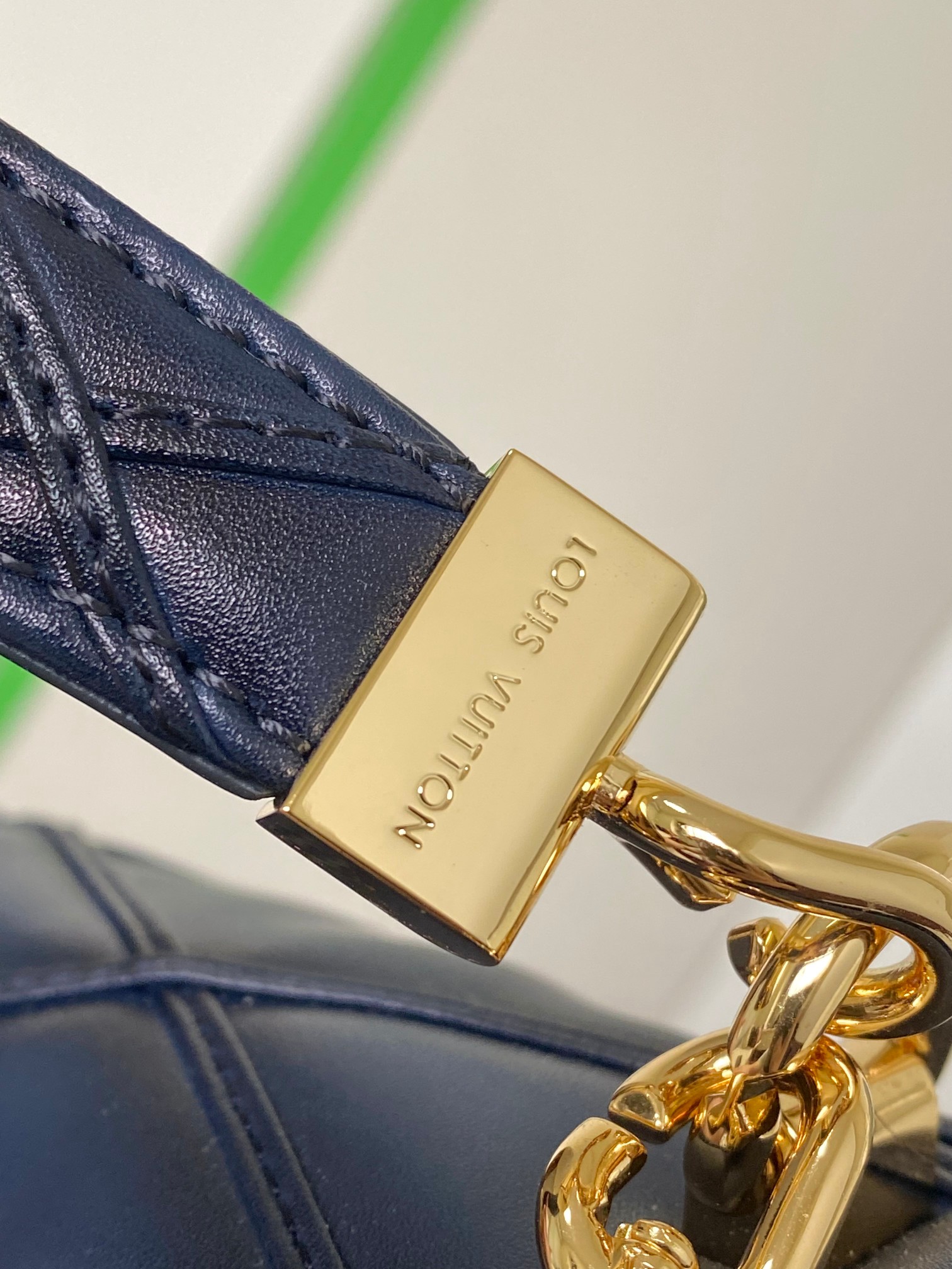 Louis Vuitton GO-14 Twist Medium Shoulder Bag - Image 6