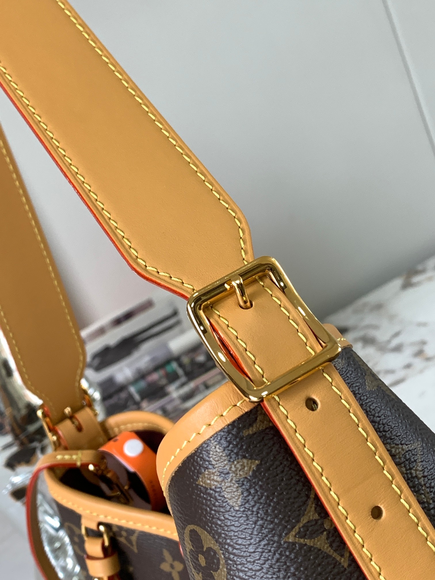 Louis Vuitton CarryAll Small Shoulder Bag - Image 6