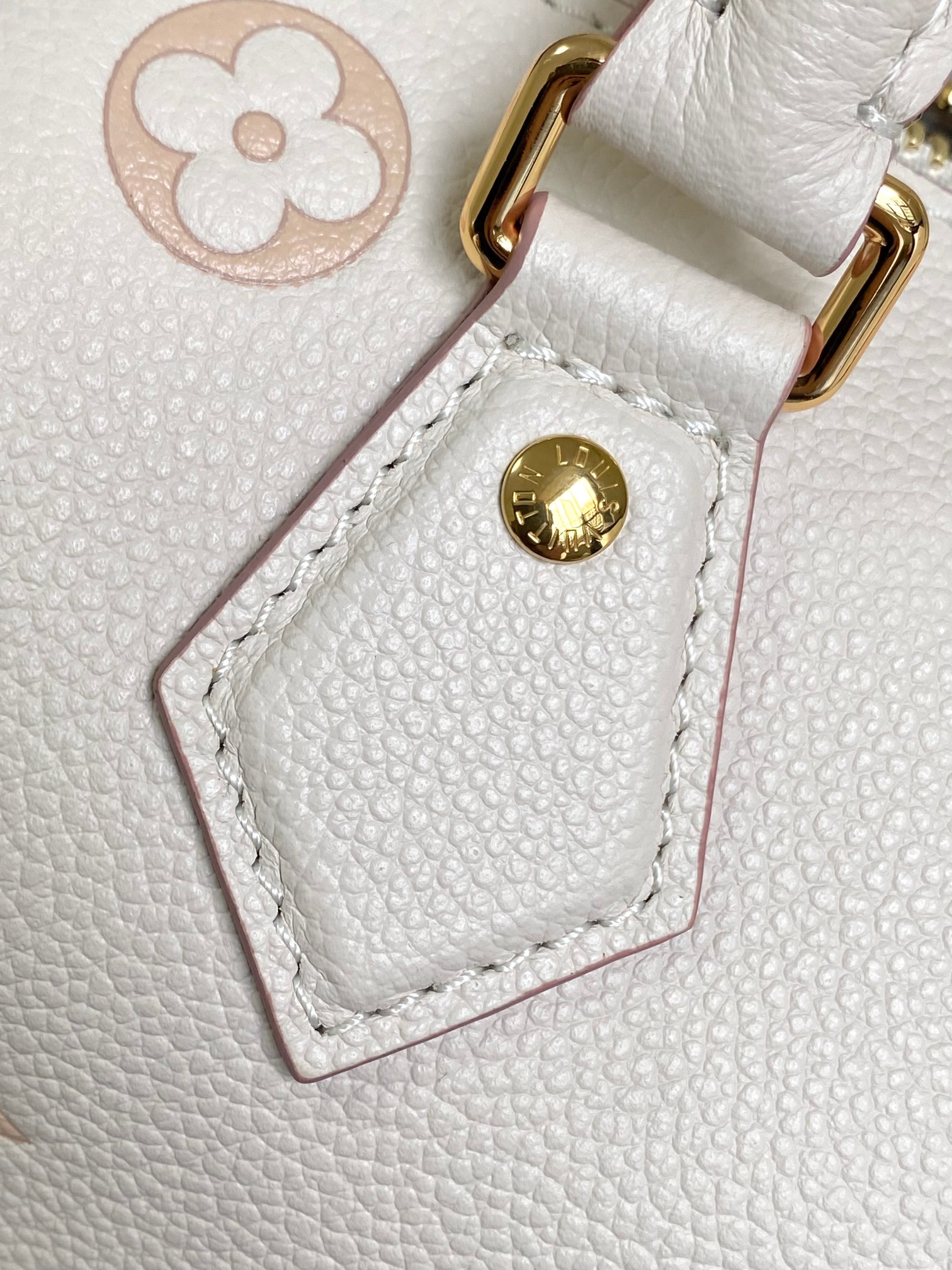 Louis Vuitton Speedy Bandoulière 20 Handbag in Beige Monogram Empreinte Leather - Image 6