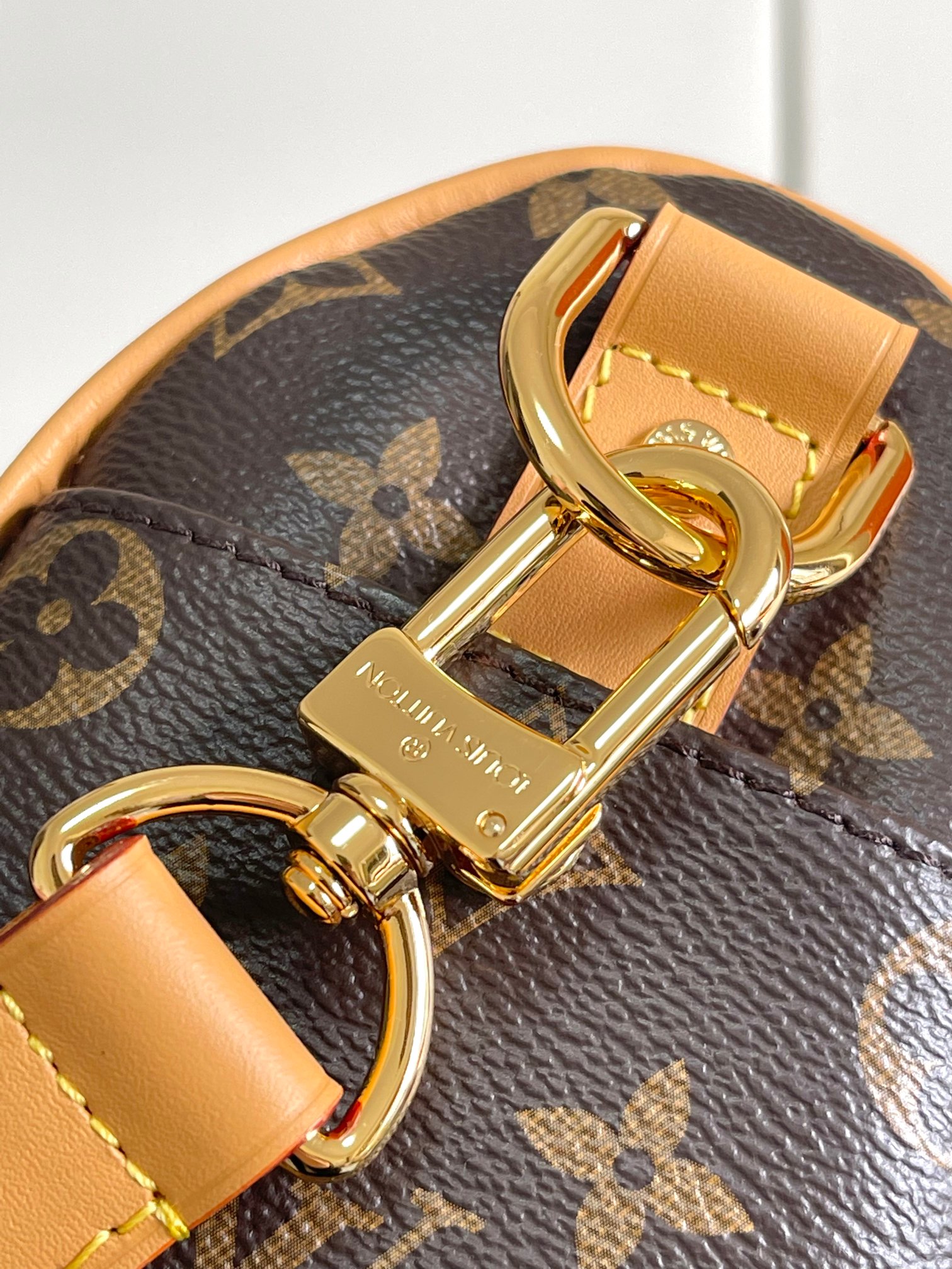 Louis Vuitton Keepall Bandouliere 25 - Image 6