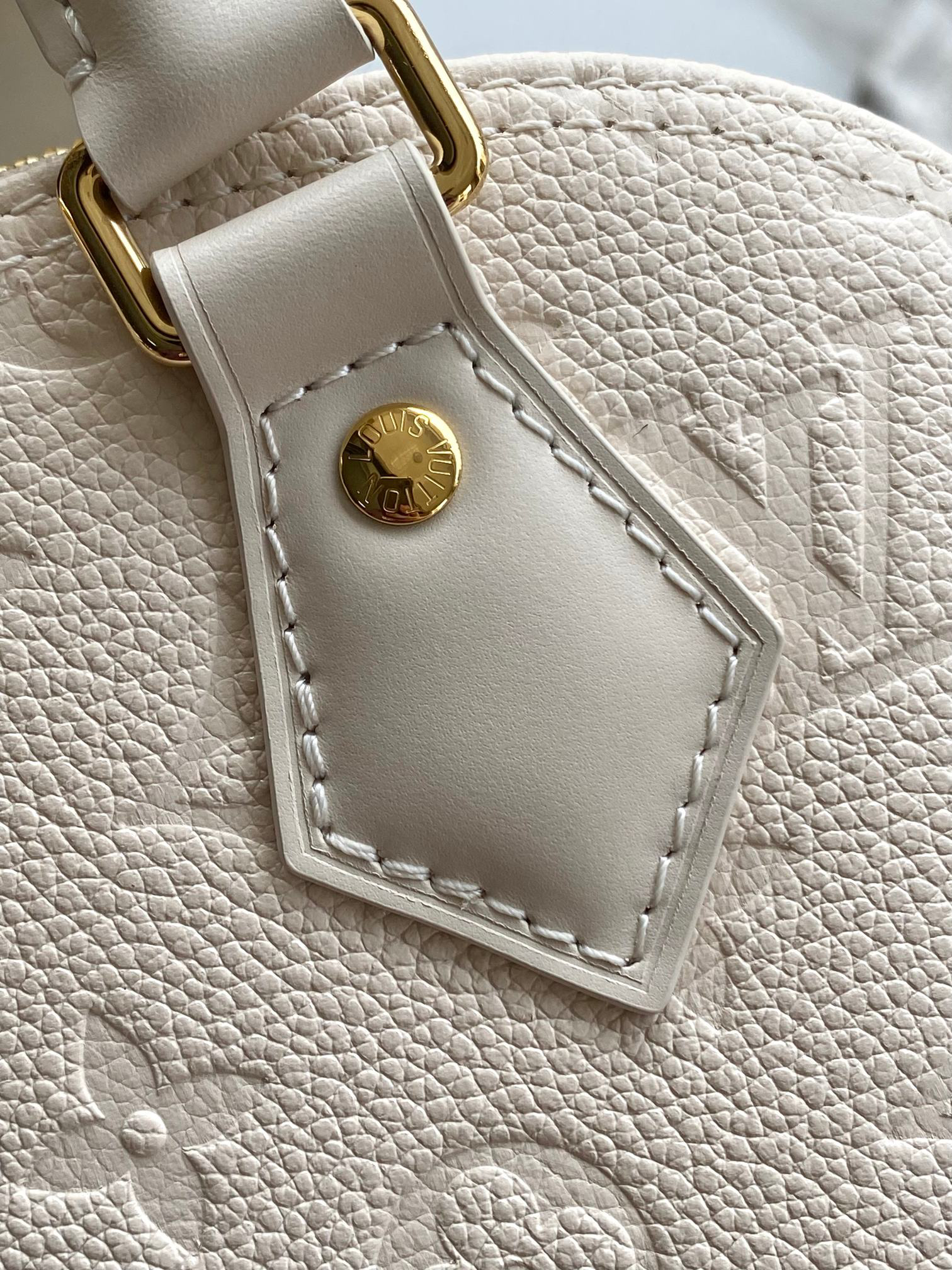 Alma BB Leather Crossbody Bag - Image 6