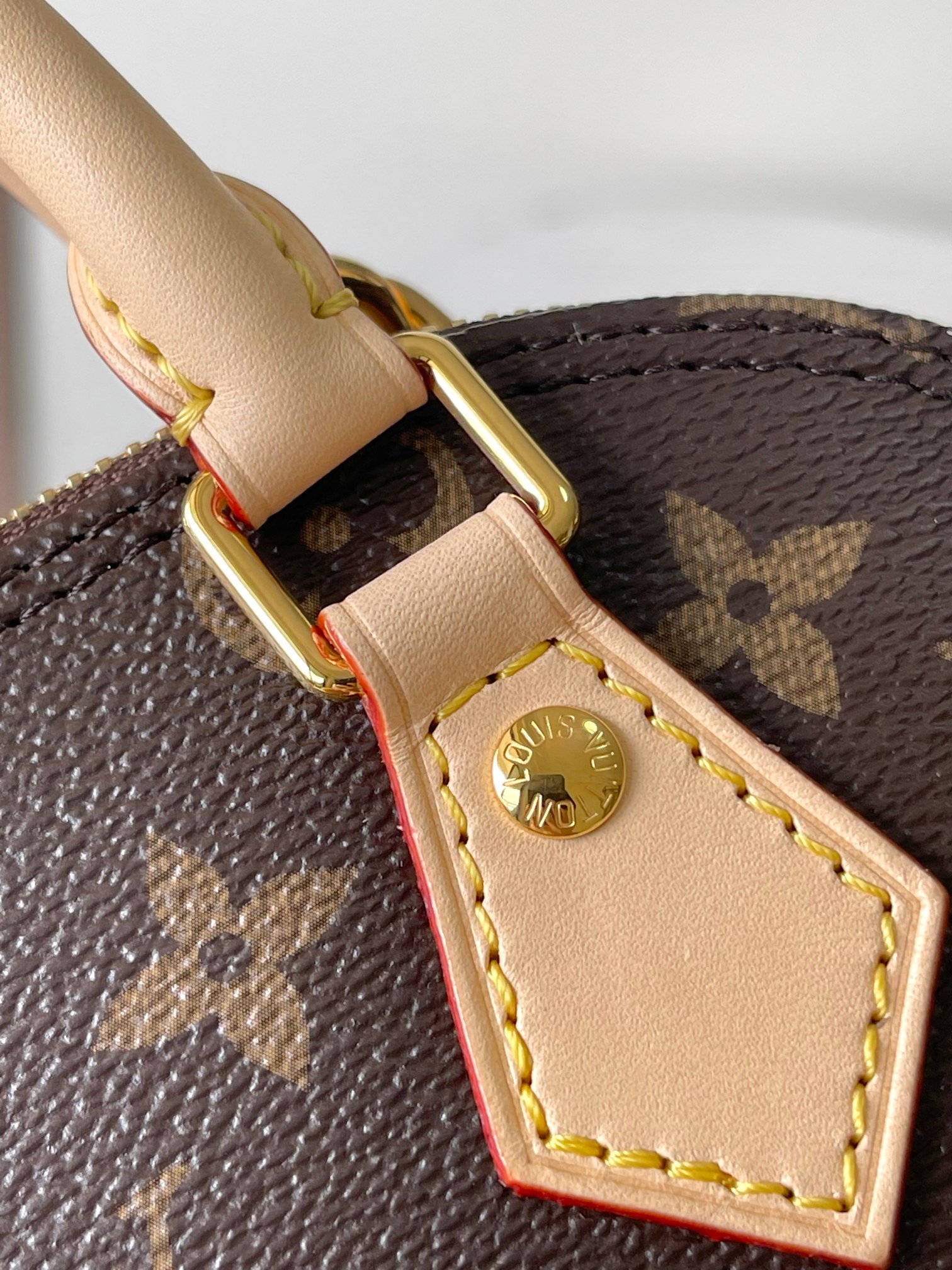 Louis Vuitton Alma Mini Handbag M14933 - Image 6