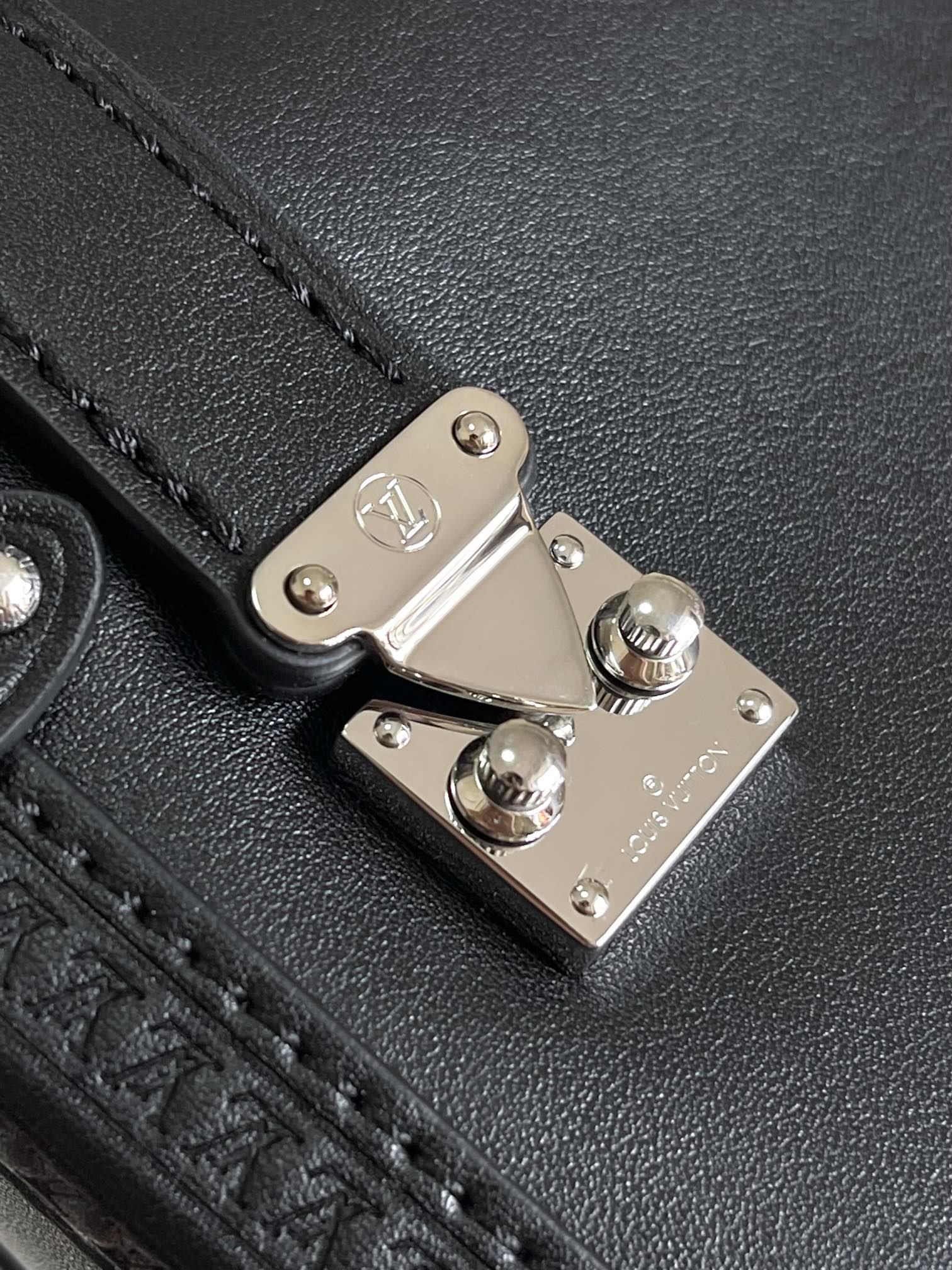 Louis Vuitton Side Trunk Medium Handbag - Image 6