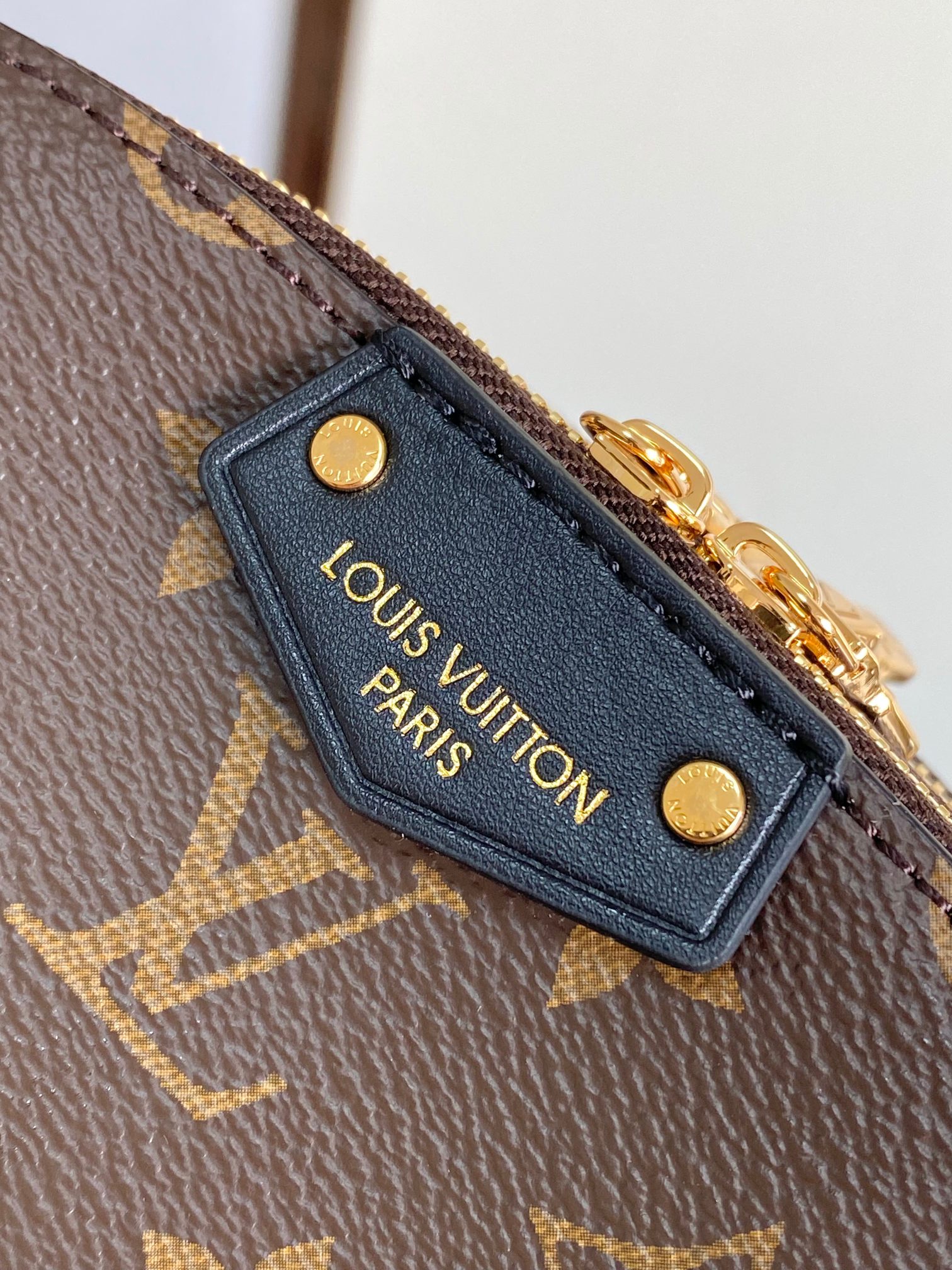 Louis Vuitton Alma Crossbody Bag - Image 6