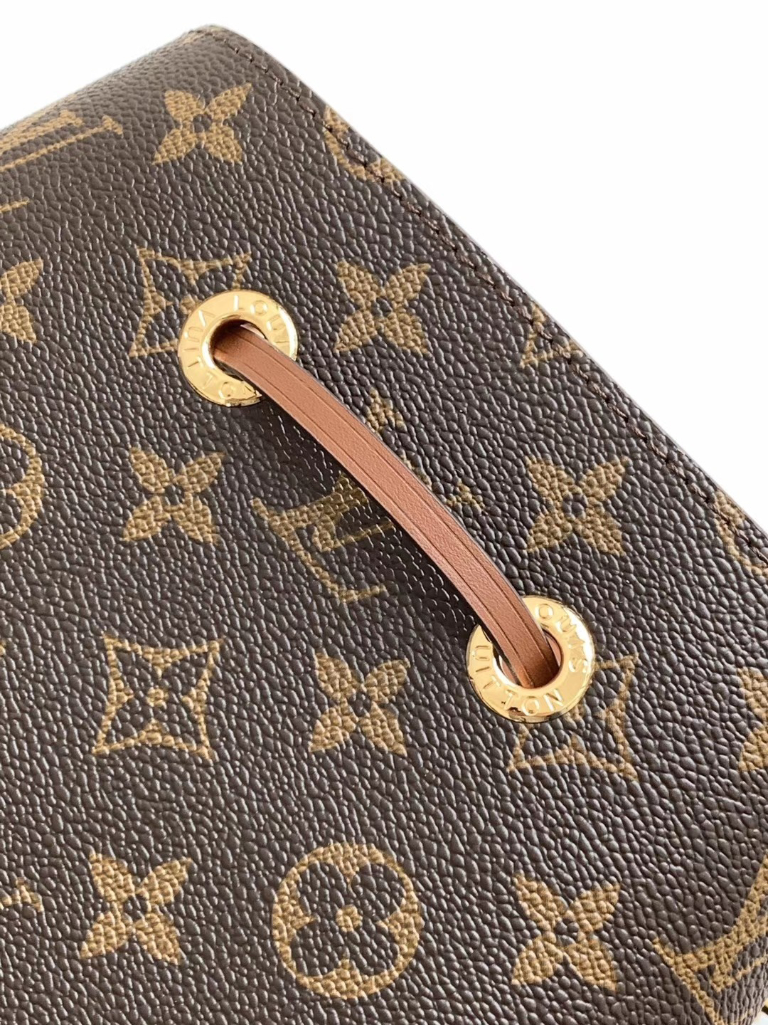 Louis Vuitton Néonoé Bucket Bag - Image 6