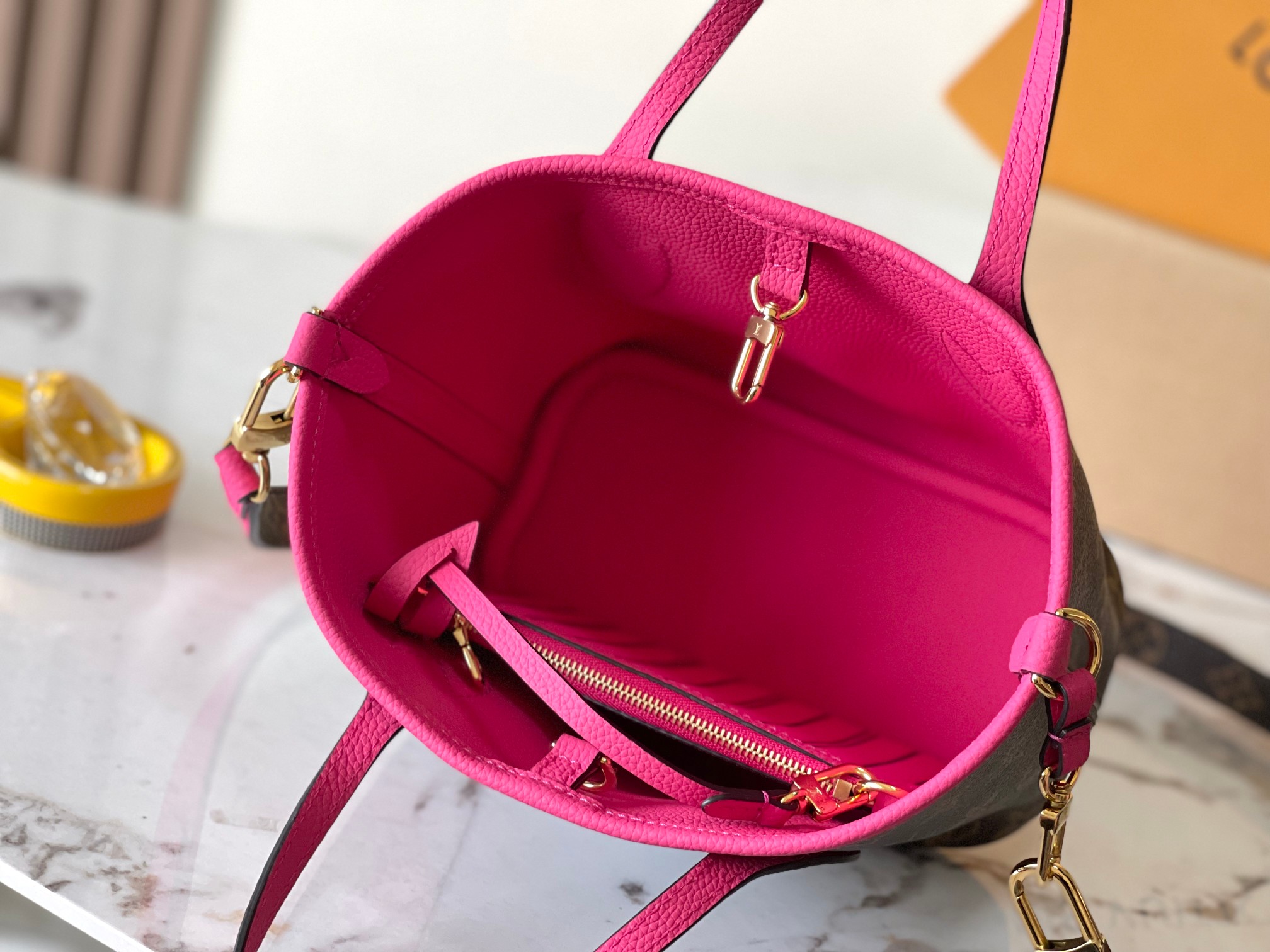Neverfull Bandouliere Inside Out BB Handbag - Image 6