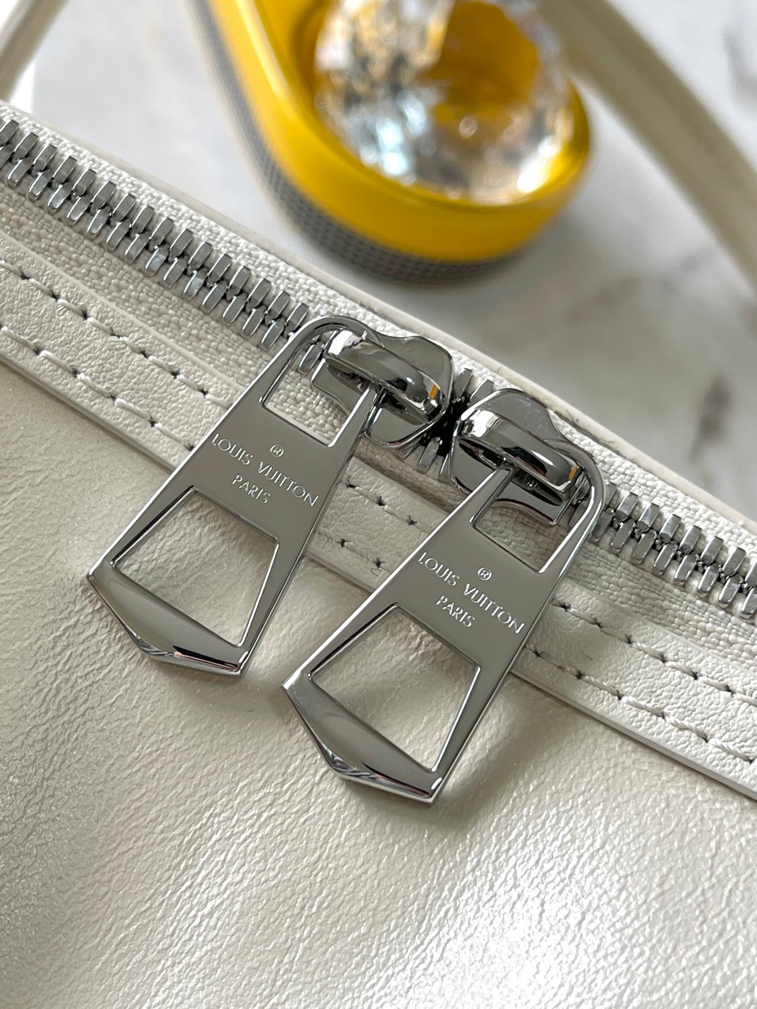 Louis Vuitton Speedy Cargo Handbag M12965 - Image 6