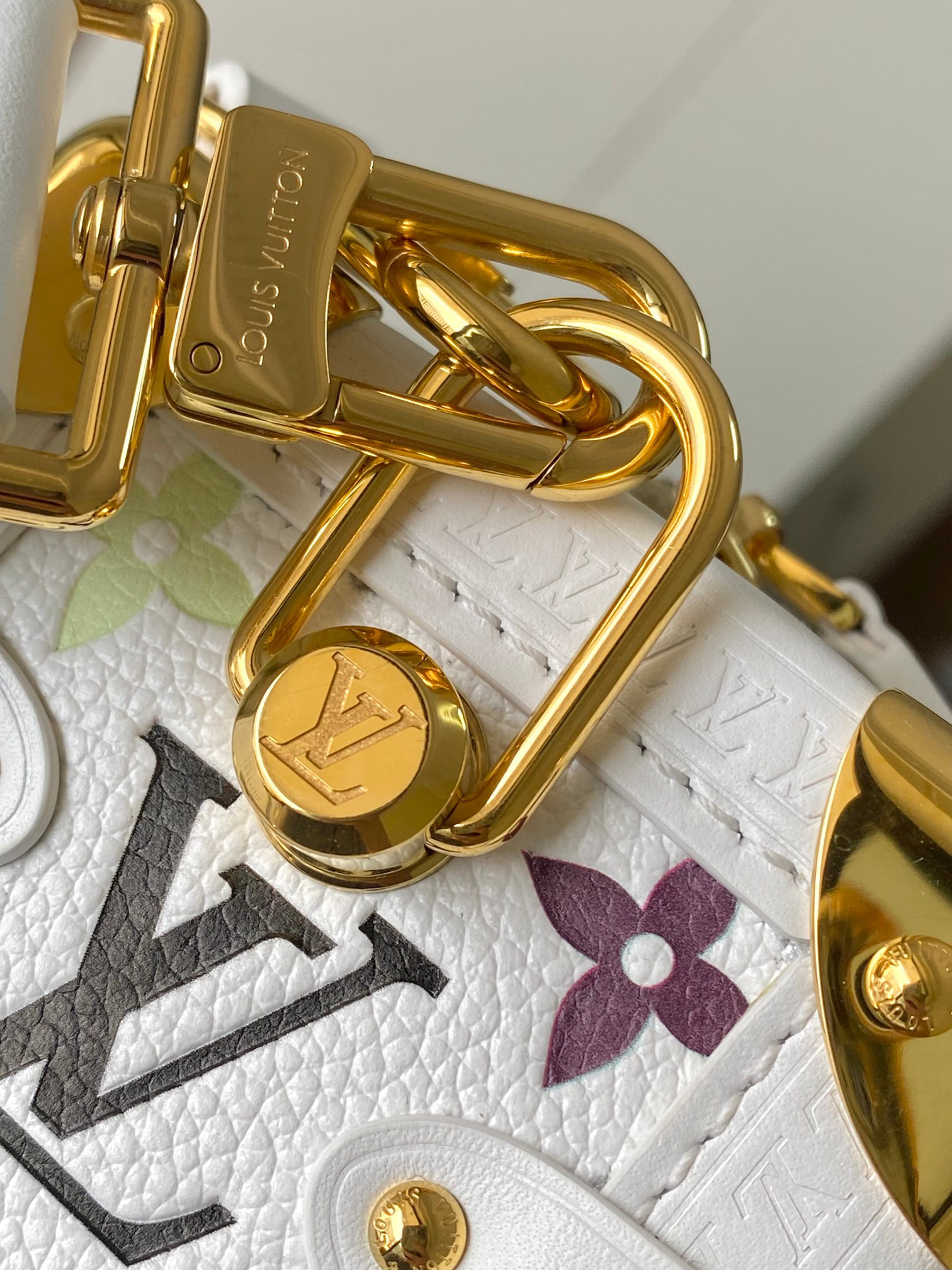 Side Trunk Medium Shoulder Bag - Image 6