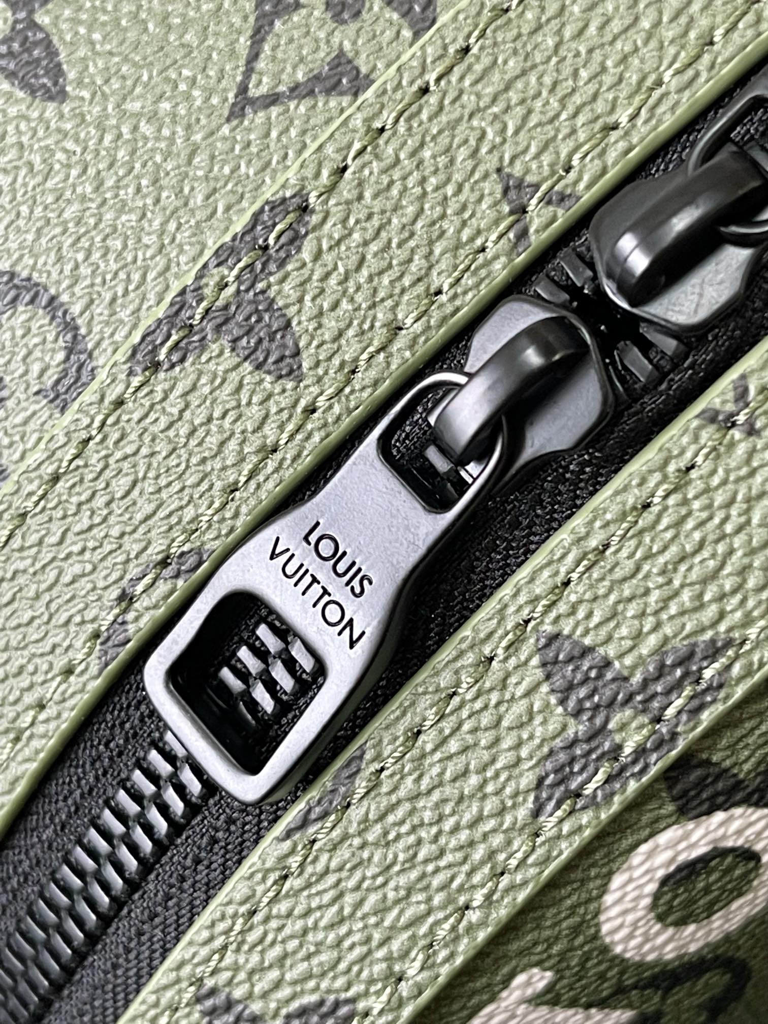 Louis Vuitton Discovery Small Backpack M46802 Green Monogram Coated Canvas - Image 6