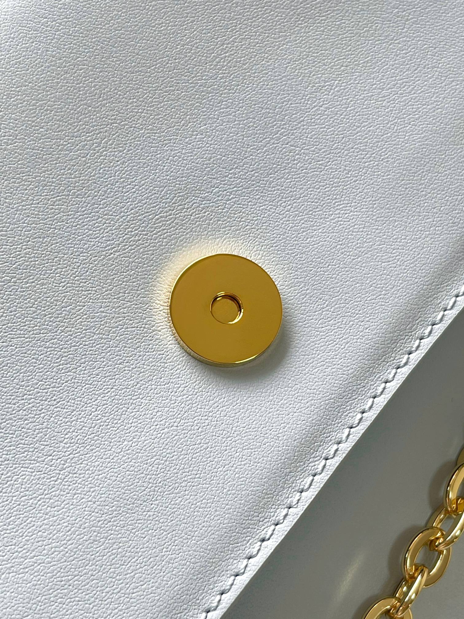 Louis Vuitton LV Bloom Wallet on Chain Crossbody Bag - Image 6