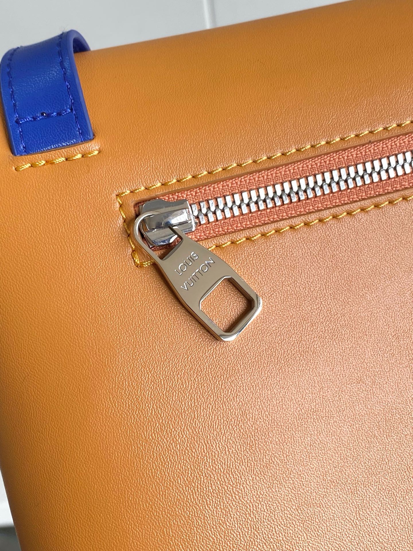 Louis Vuitton Shoer Medium Handbag - Image 6