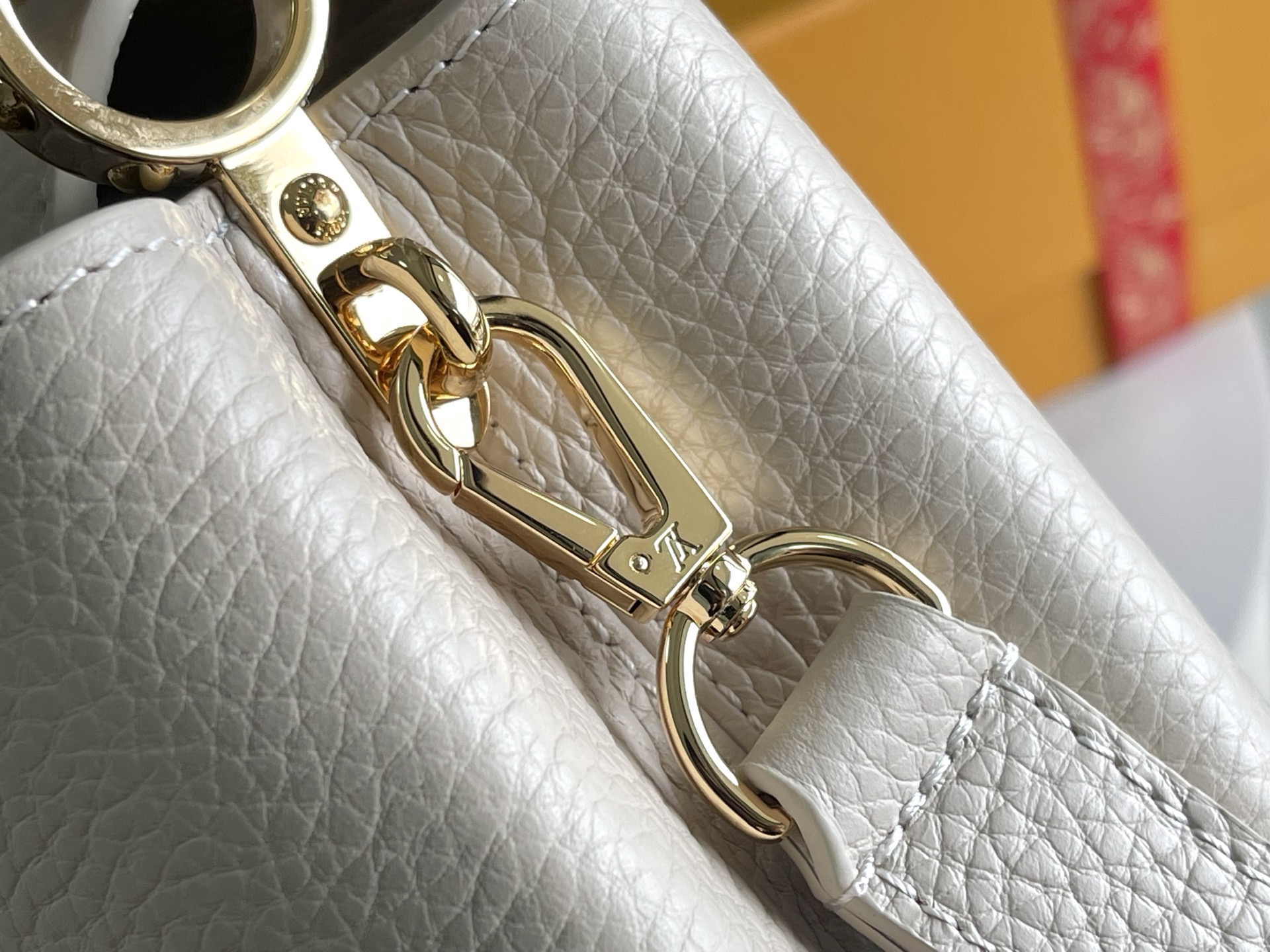 Louis Vuitton Capucines BB Handbag - Image 6