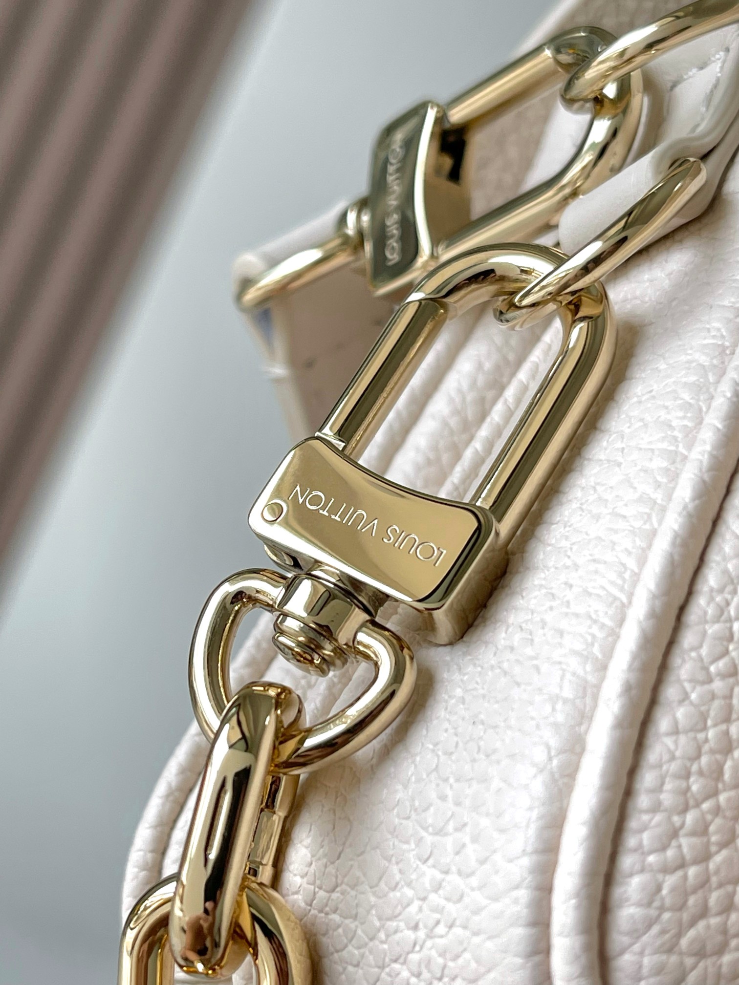 Louis Vuitton Pochette Métis East West Handbag - Image 6