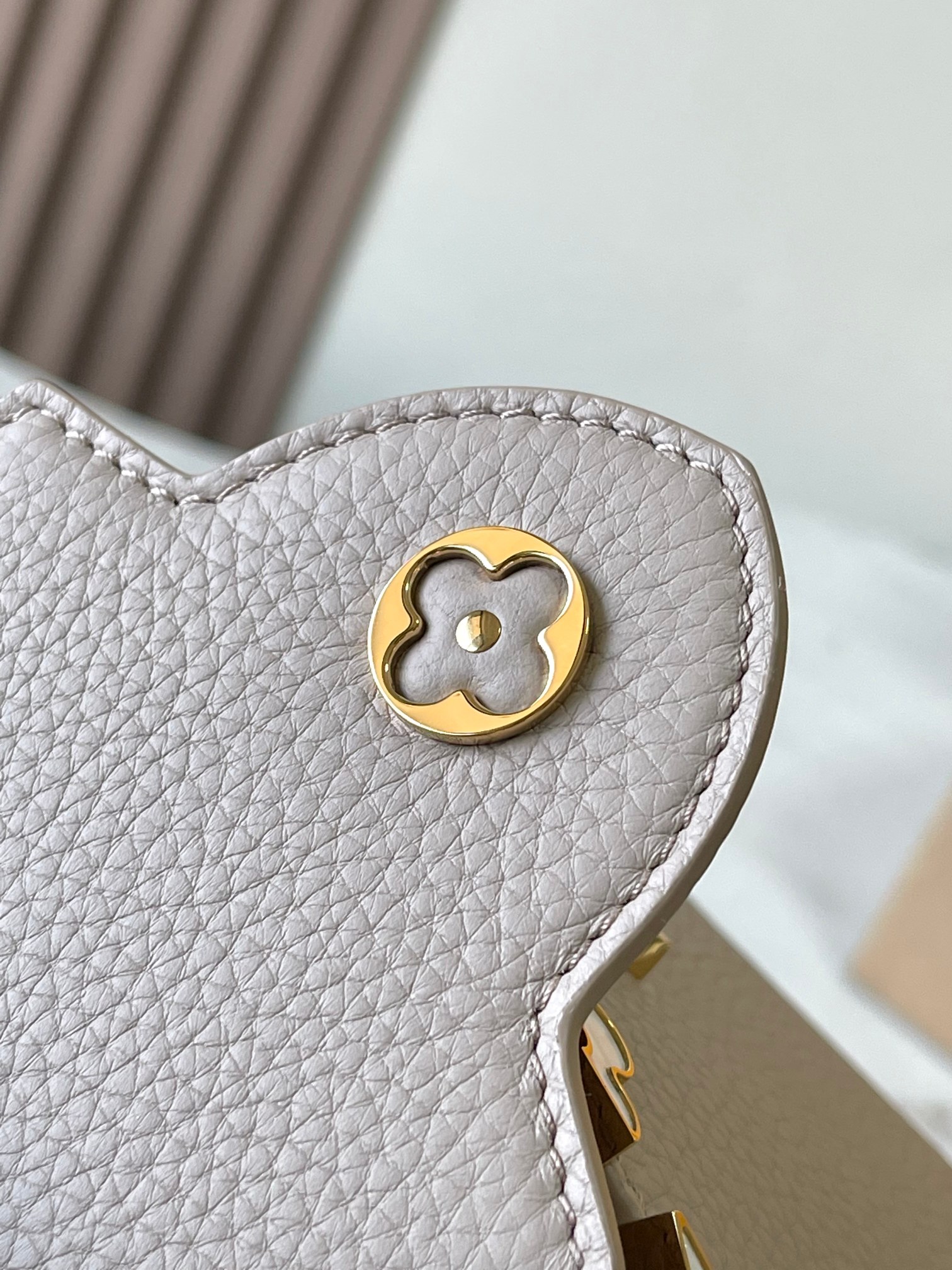 Capucines Mini Leather Crossbody Bag - Image 6