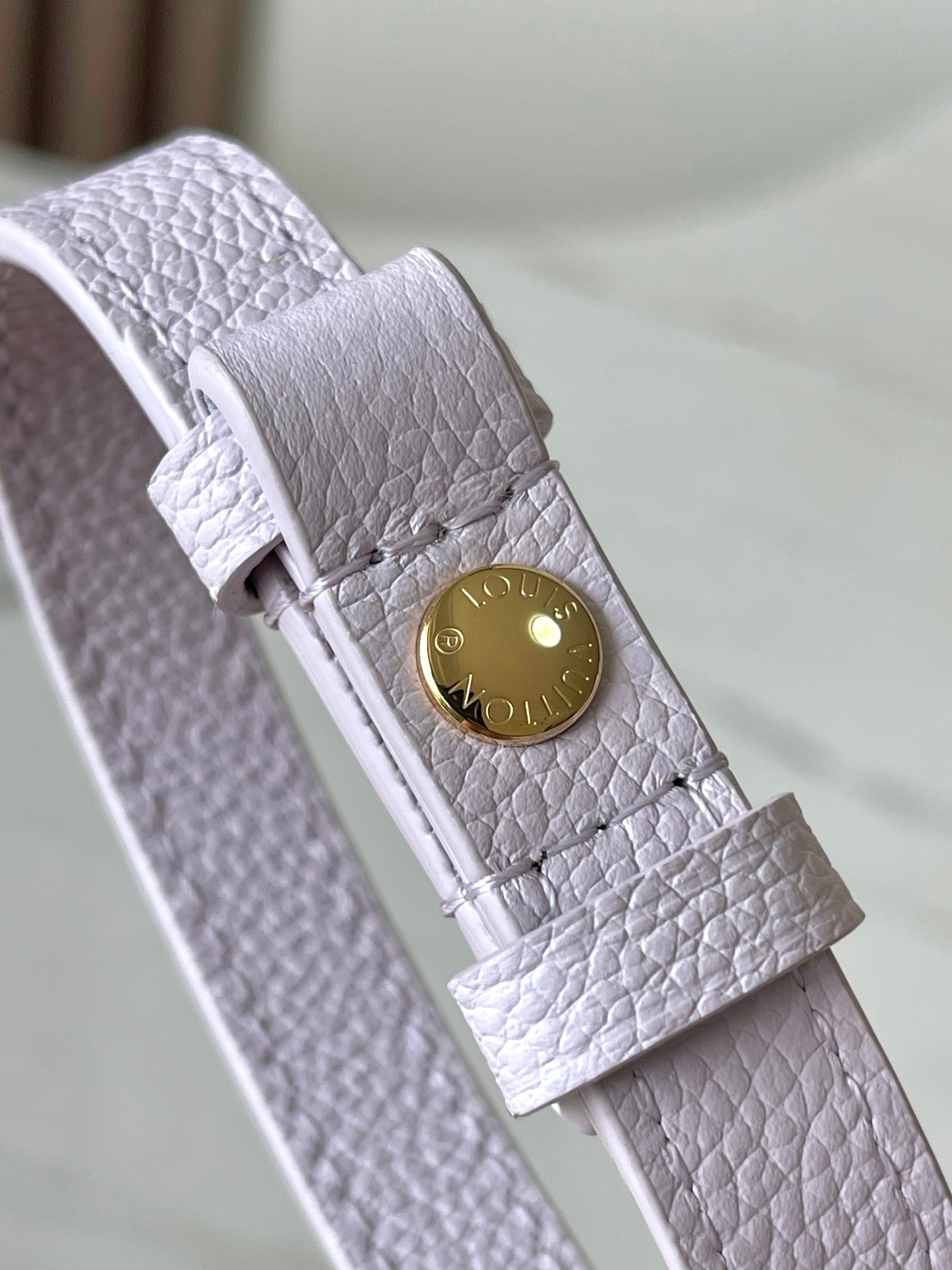 Ivy Wallet on Chain Crossbody Bag - Image 6