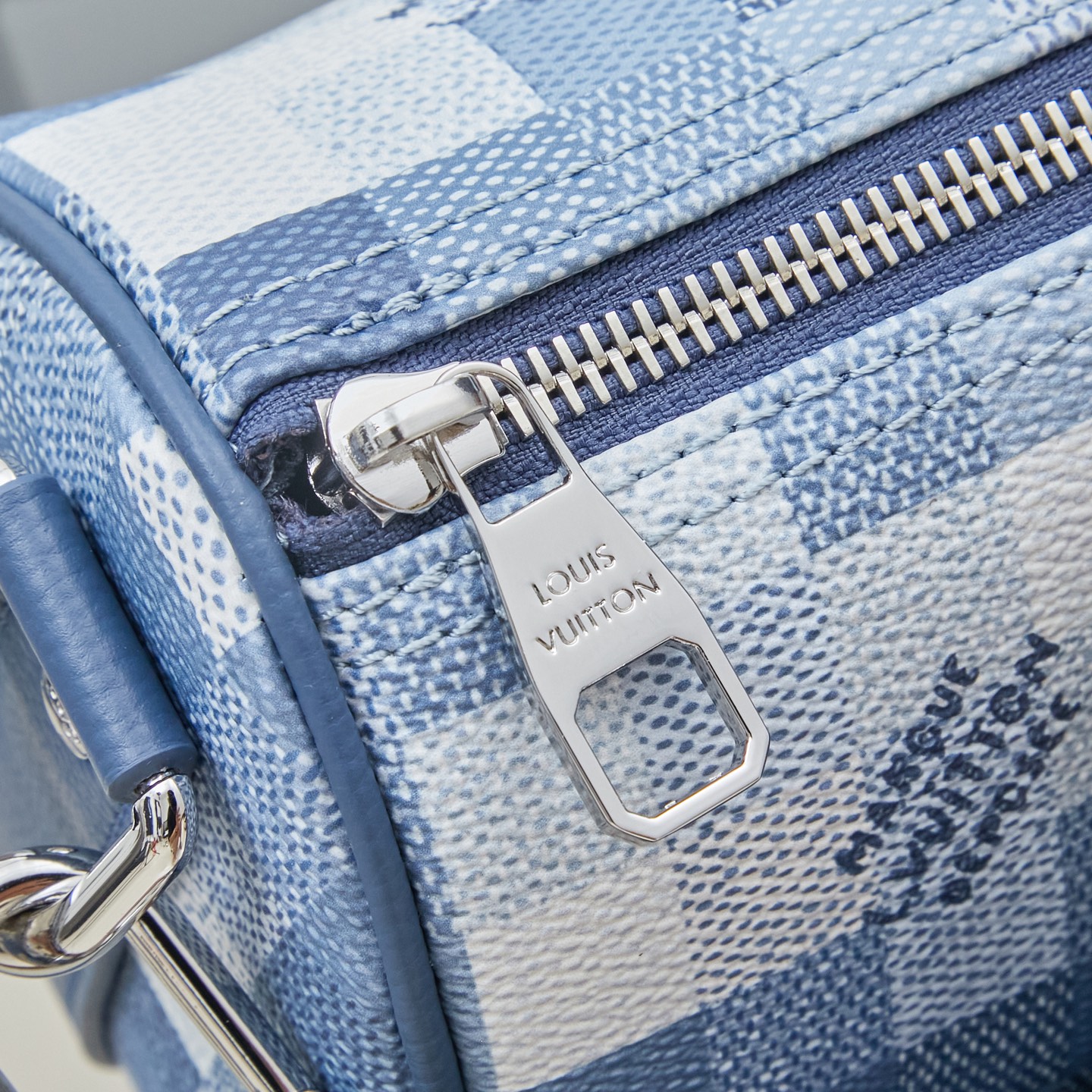 Louis Vuitton Keepall Bandoulière 25 Travel Bag M28600 - Image 6