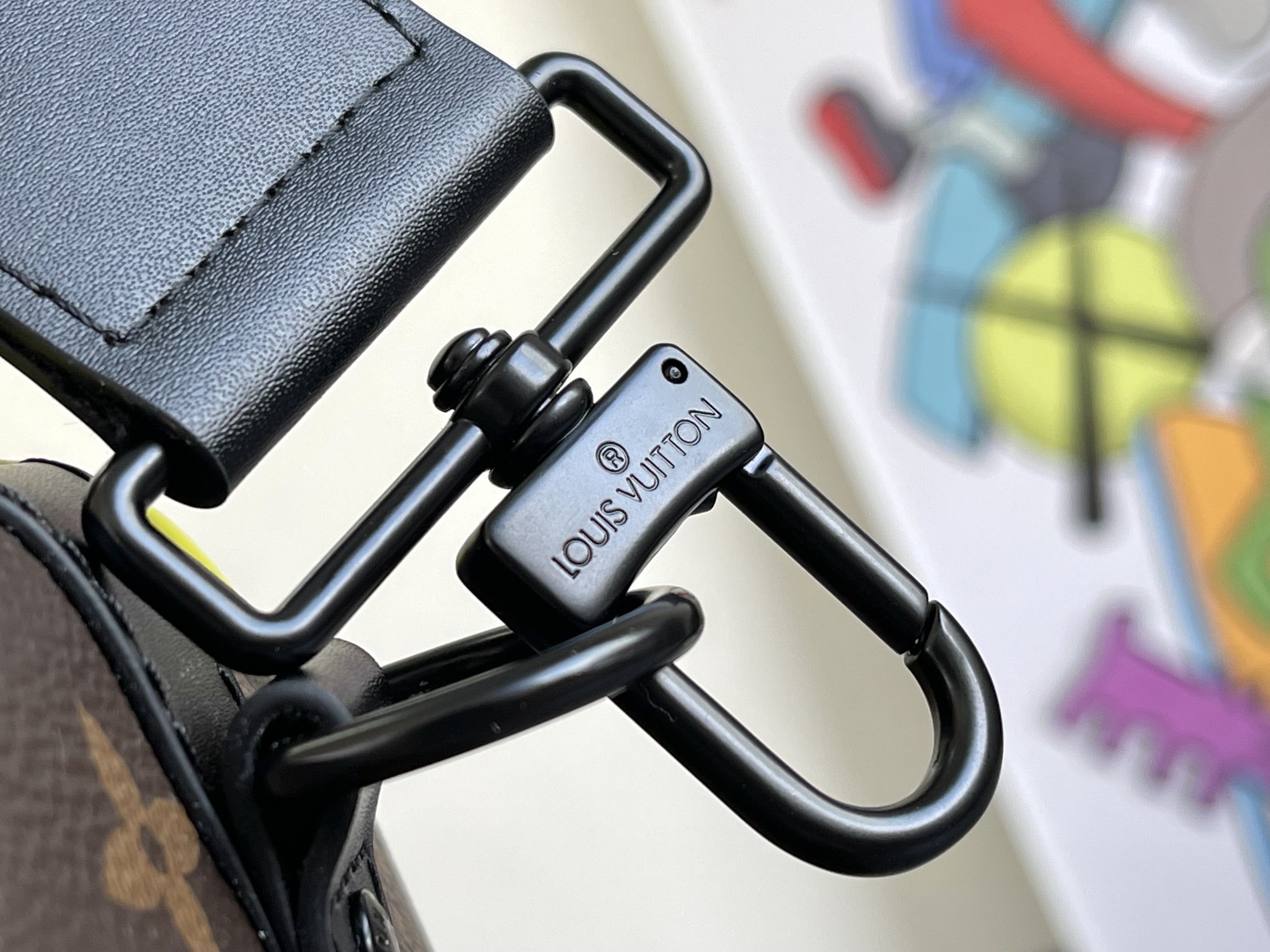 Louis Vuitton Keepall Bandoulière 50 Travel Bag in Monogram Macassar - Image 6