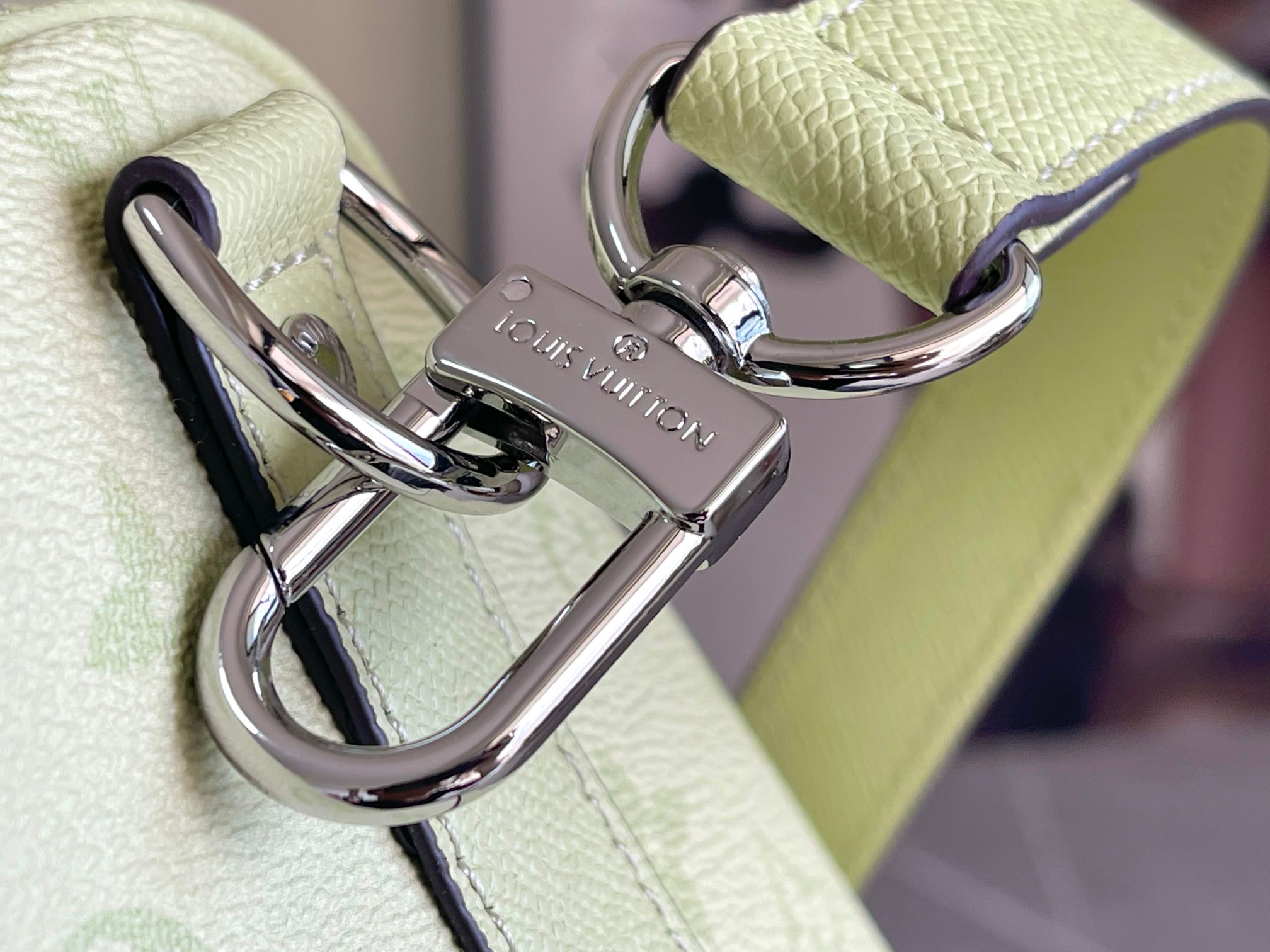 Louis Vuitton Keepall 45 Classic Monogram Travel Bag - Image 6