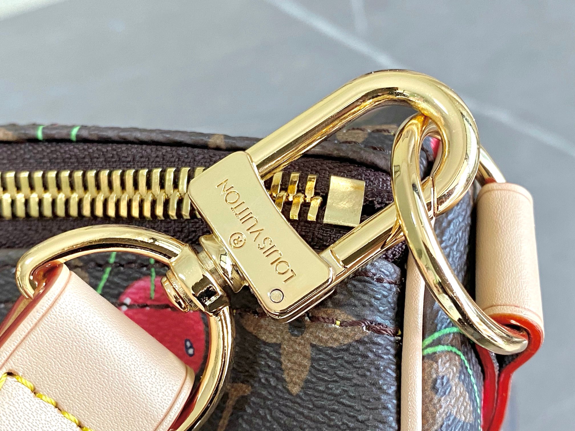 Louis Vuitton Keepall Bandoulière 45 Travel Bag - Image 6