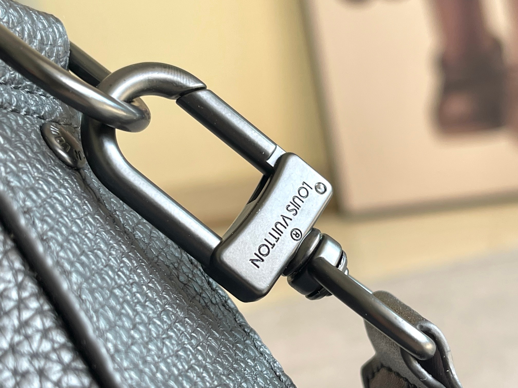 Louis Vuitton Fastline Messenger Bag M22482 - Image 6