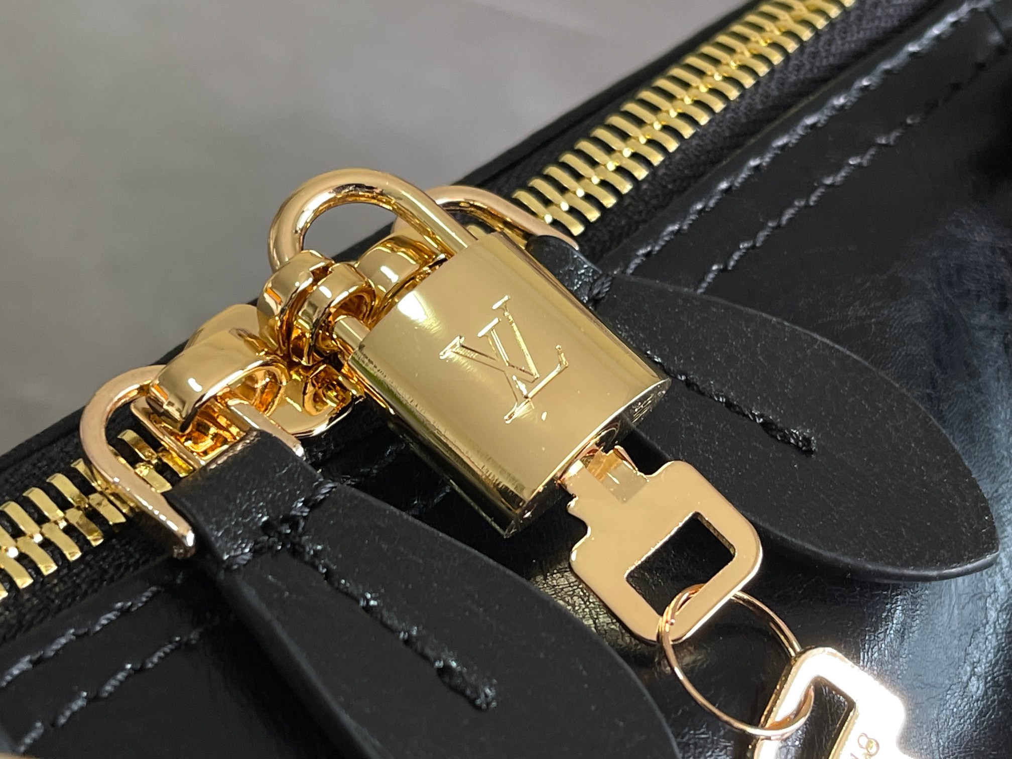 Louis Vuitton Keepall 50 Travel Bag M15300 - Image 6