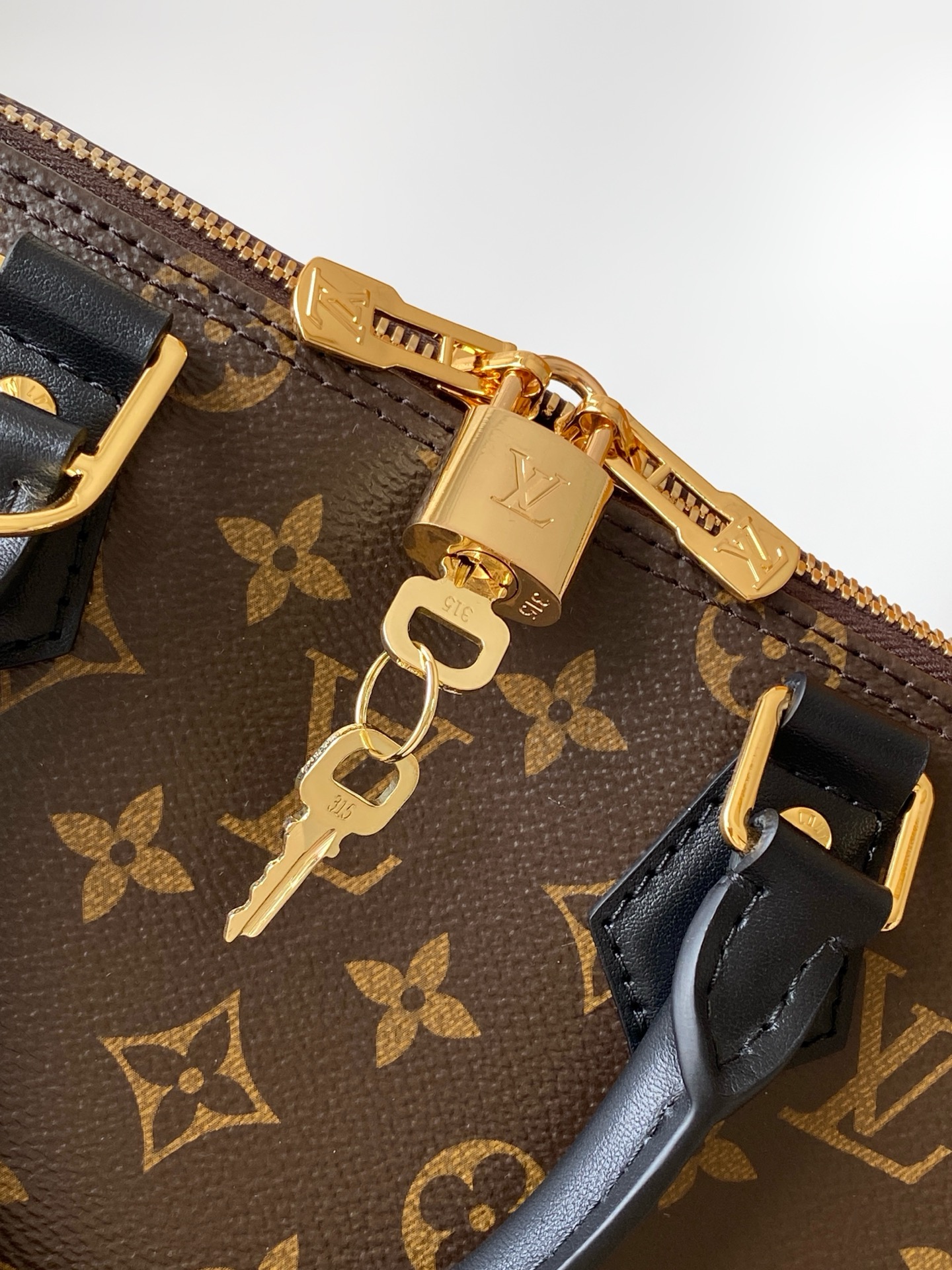Louis Vuitton Alma Small Handbag in Monogram Canvas, Trunk Series - Image 6