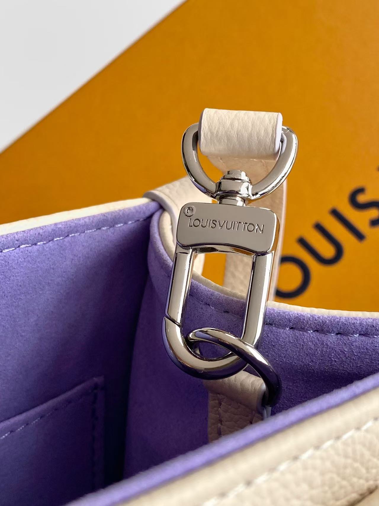 Louis Vuitton OnTheGo Small Handbag in Monogram Empreinte Leather, Iridescent Purple - Image 6