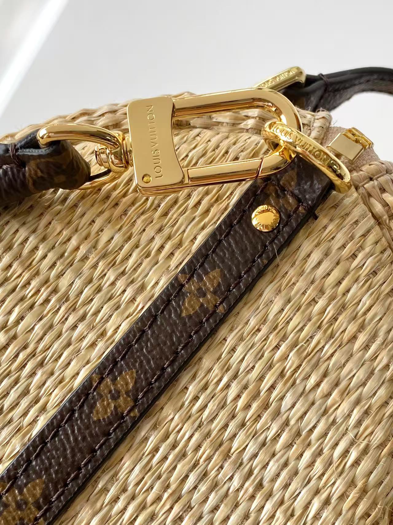 Louis Vuitton Express Small Handbag with Monogram Trim - Image 6