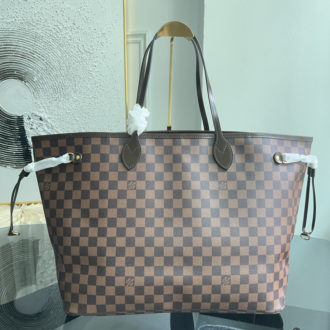 Louis Vuitton Neverfull Large Tote in Damier Azur Canvas - Image 6