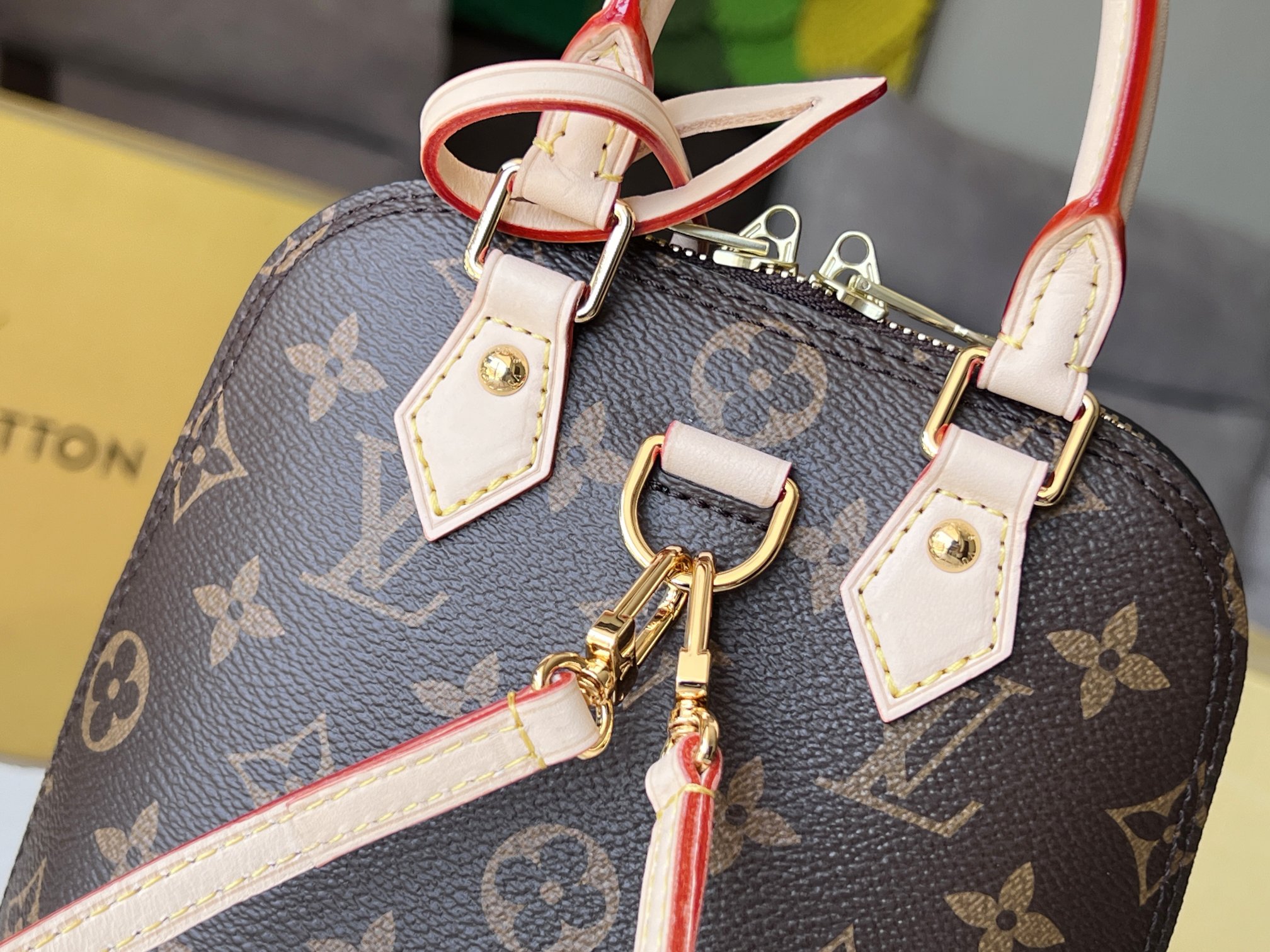Louis Vuitton Alma Monogram Shoulder Bag M47132 - Image 6