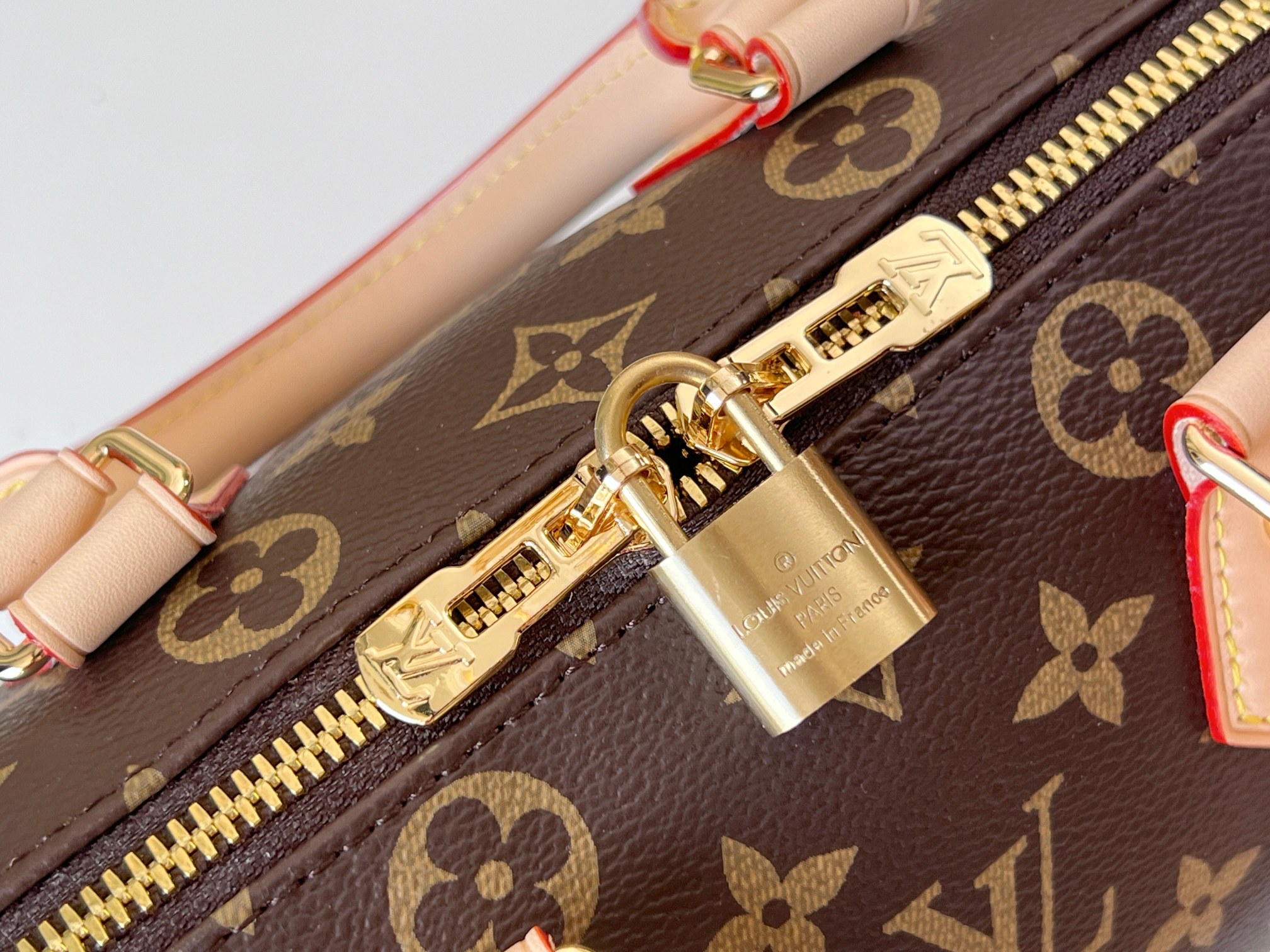 Speedy Bandoulière 20 Shoulder Bag - Image 6
