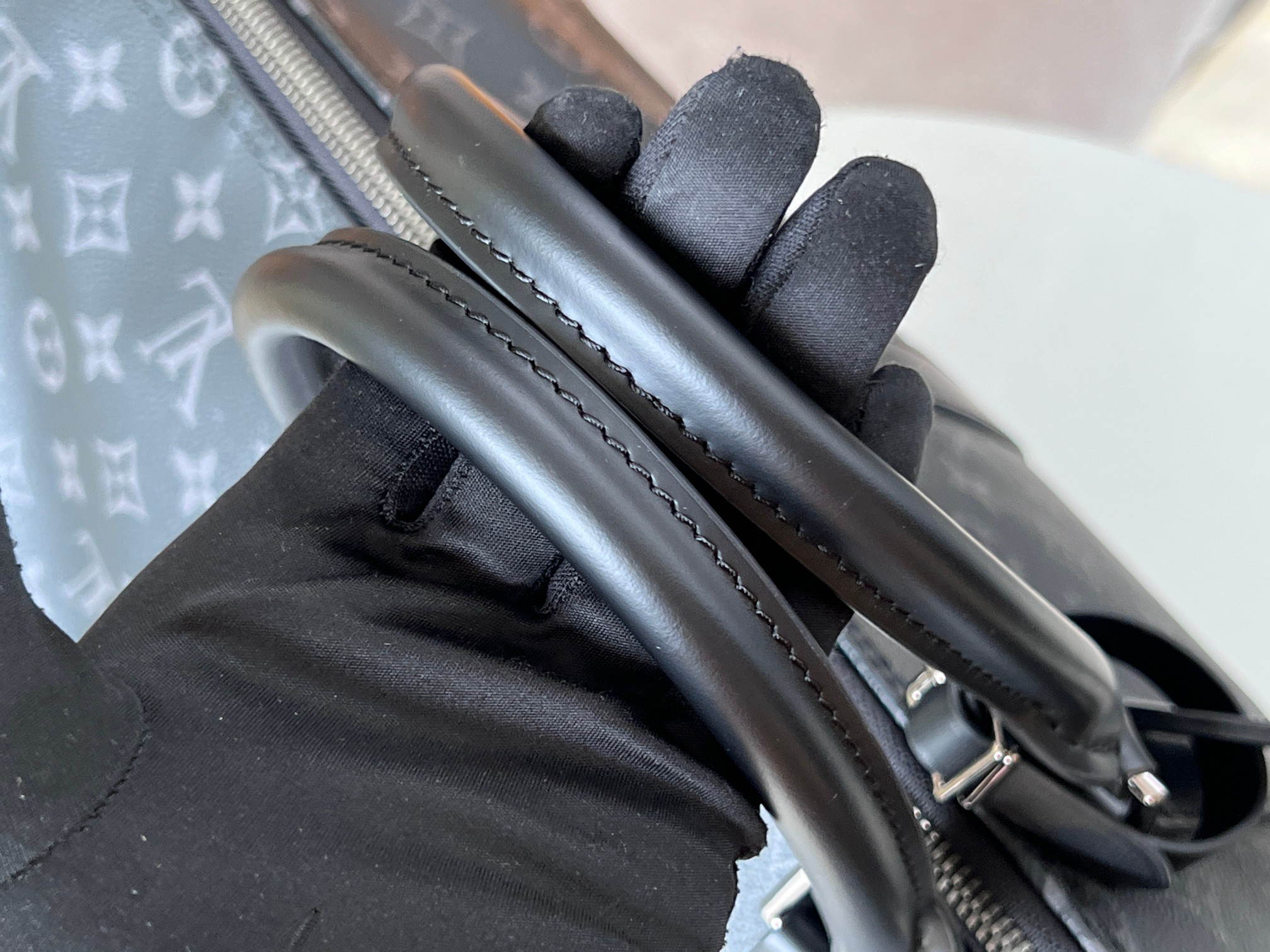 Louis Vuitton Keepall 45 Travel Bag - Image 6