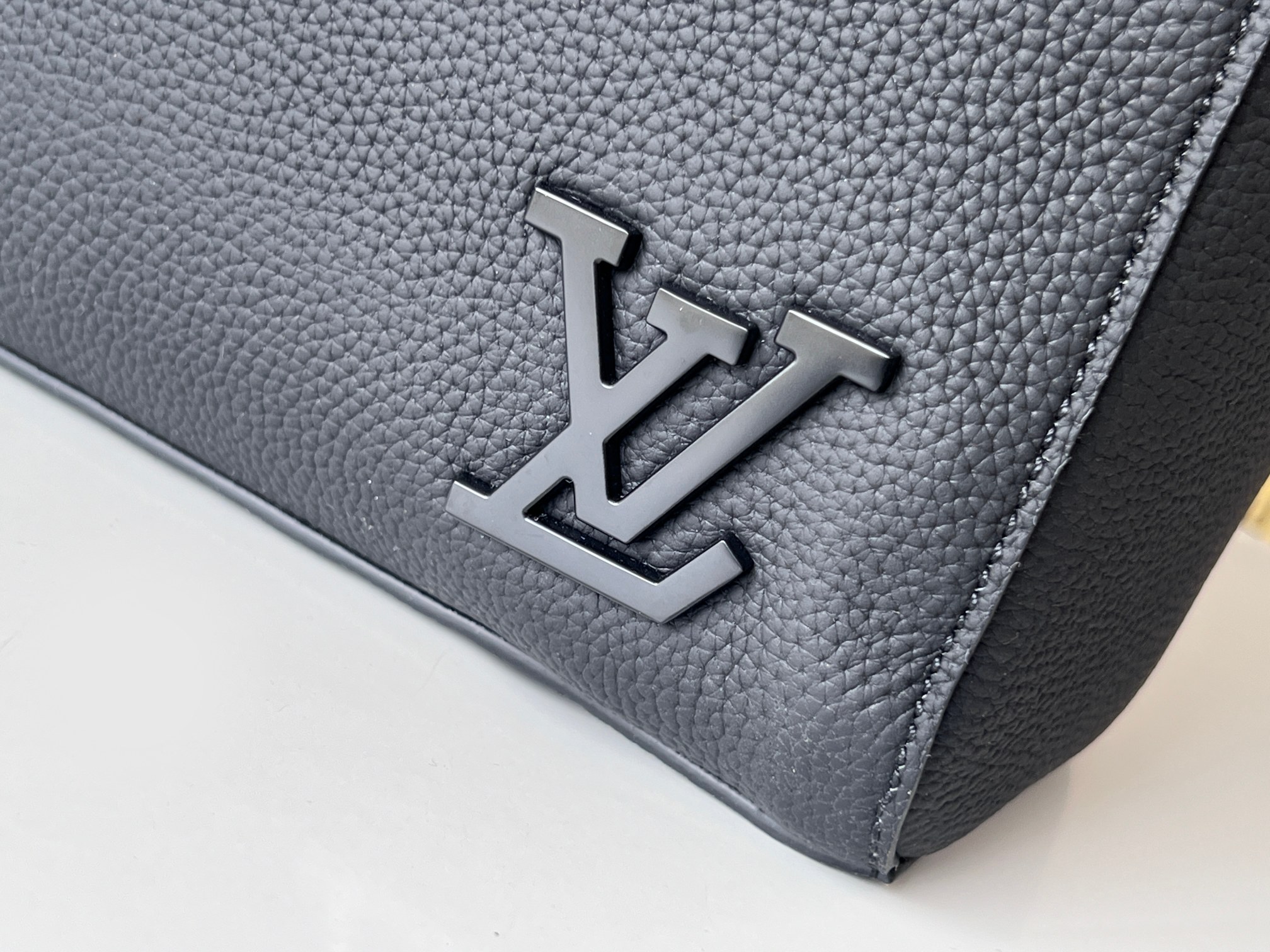 Louis Vuitton Takeoff Backpack M21367 - Image 6
