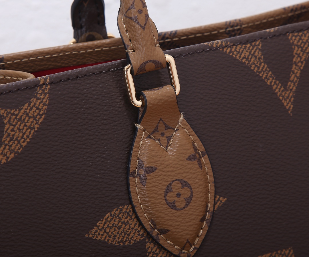 Louis Vuitton Onthego MM Tote Bag - Image 6
