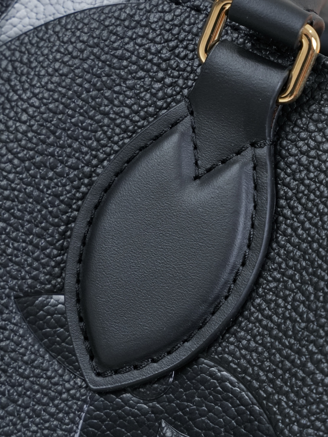 Louis Vuitton Onthego MM Tote Bag in Monogram Empreinte Leather - Image 6