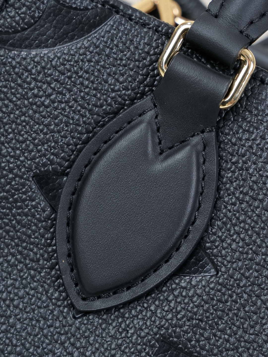 Louis Vuitton Onthego Small Tote Bag in Monogram Empreinte Leather - Image 6