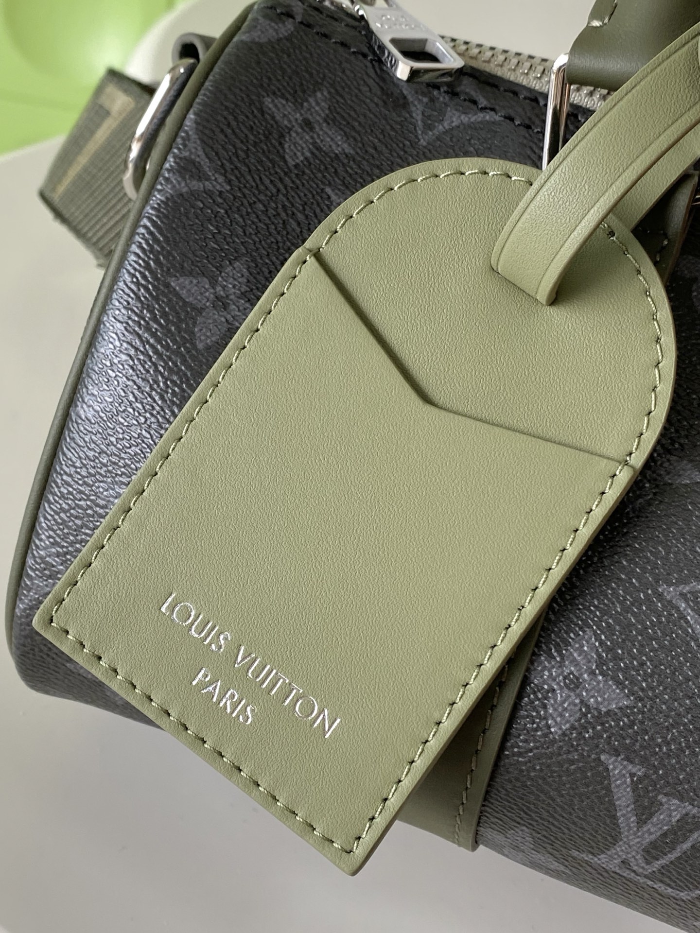 Louis Vuitton Keepall Bandouliere 25 Monogram Eclipse Handbag - Image 6