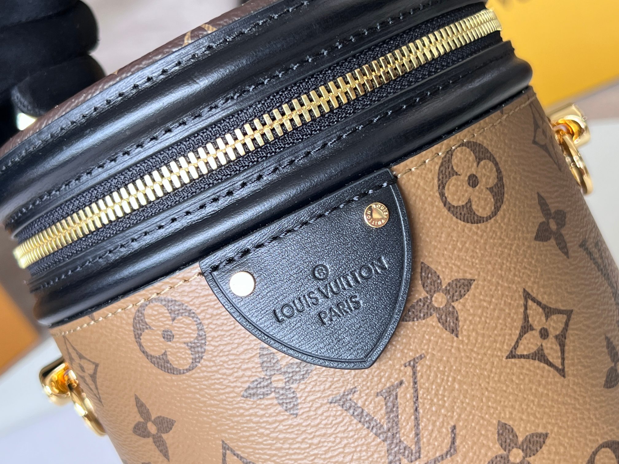 Louis Vuitton Petit Noé Bucket Handbag - Image 6