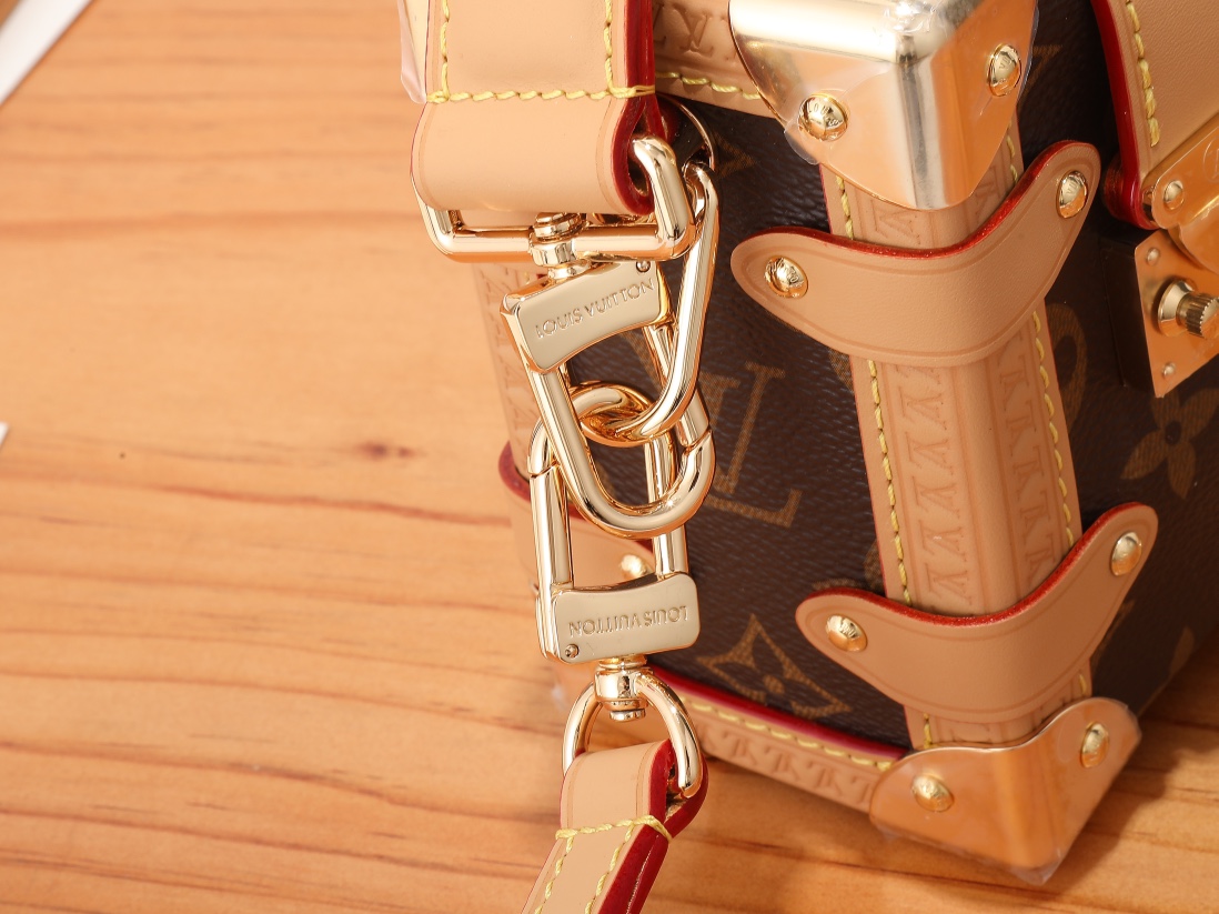 Louis Vuitton Side Trunk Small Handbag - Image 6
