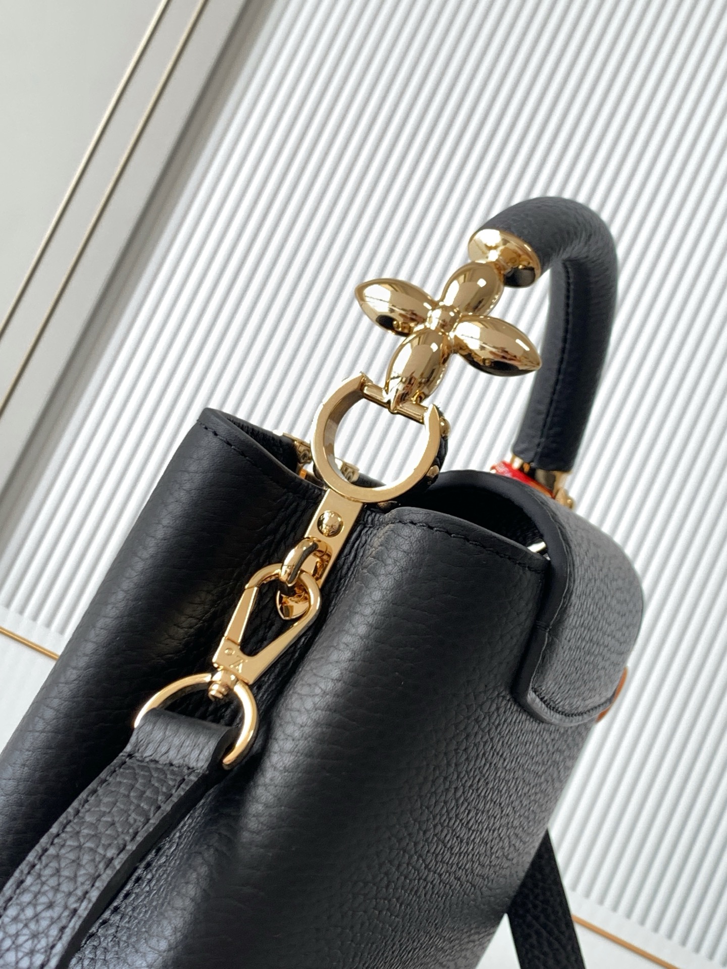 Louis Vuitton Capucines Mini Handbag in Black Taurillon Leather - Image 6