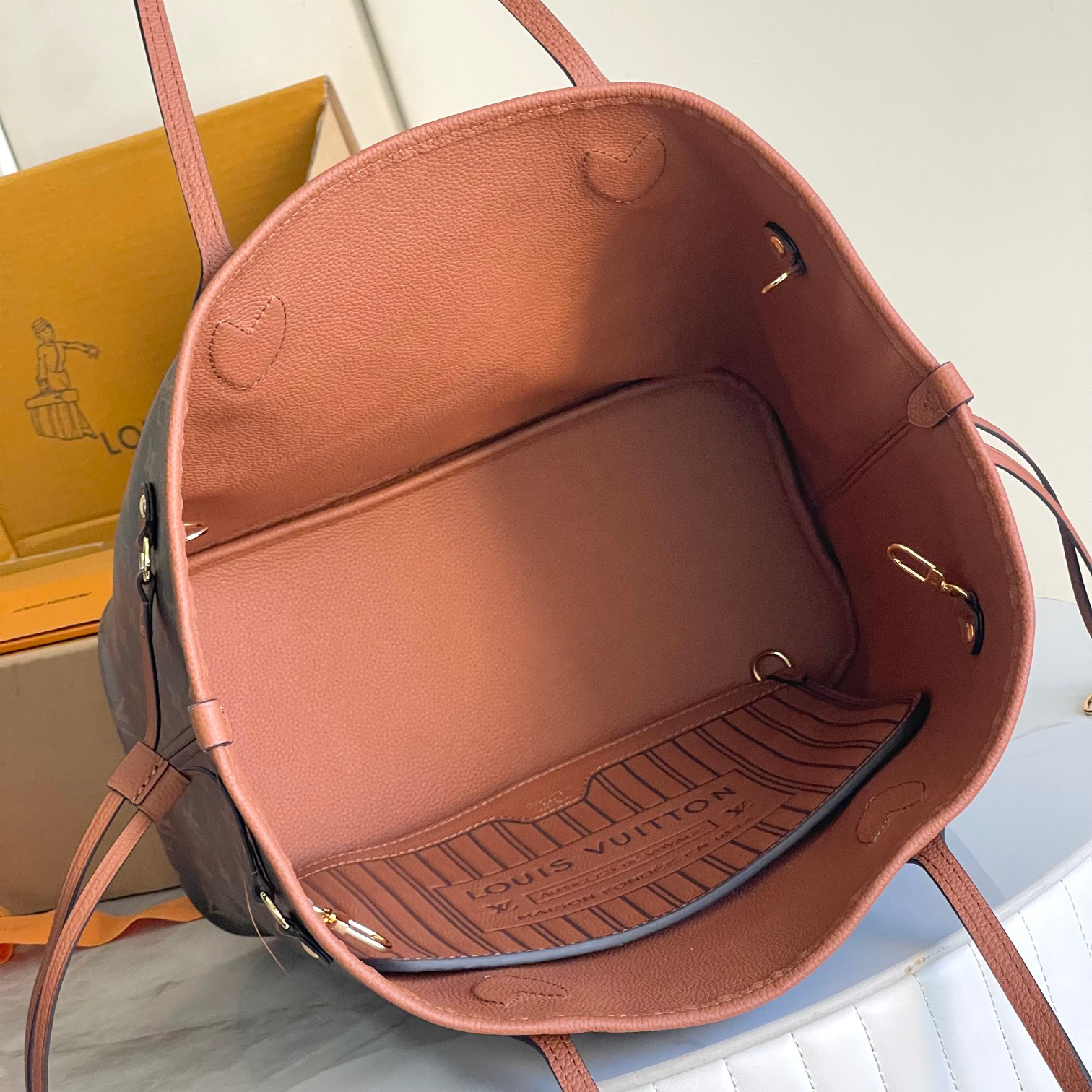 Louis Vuitton Neverfull Medium Handbag M12061 Brown - Image 6