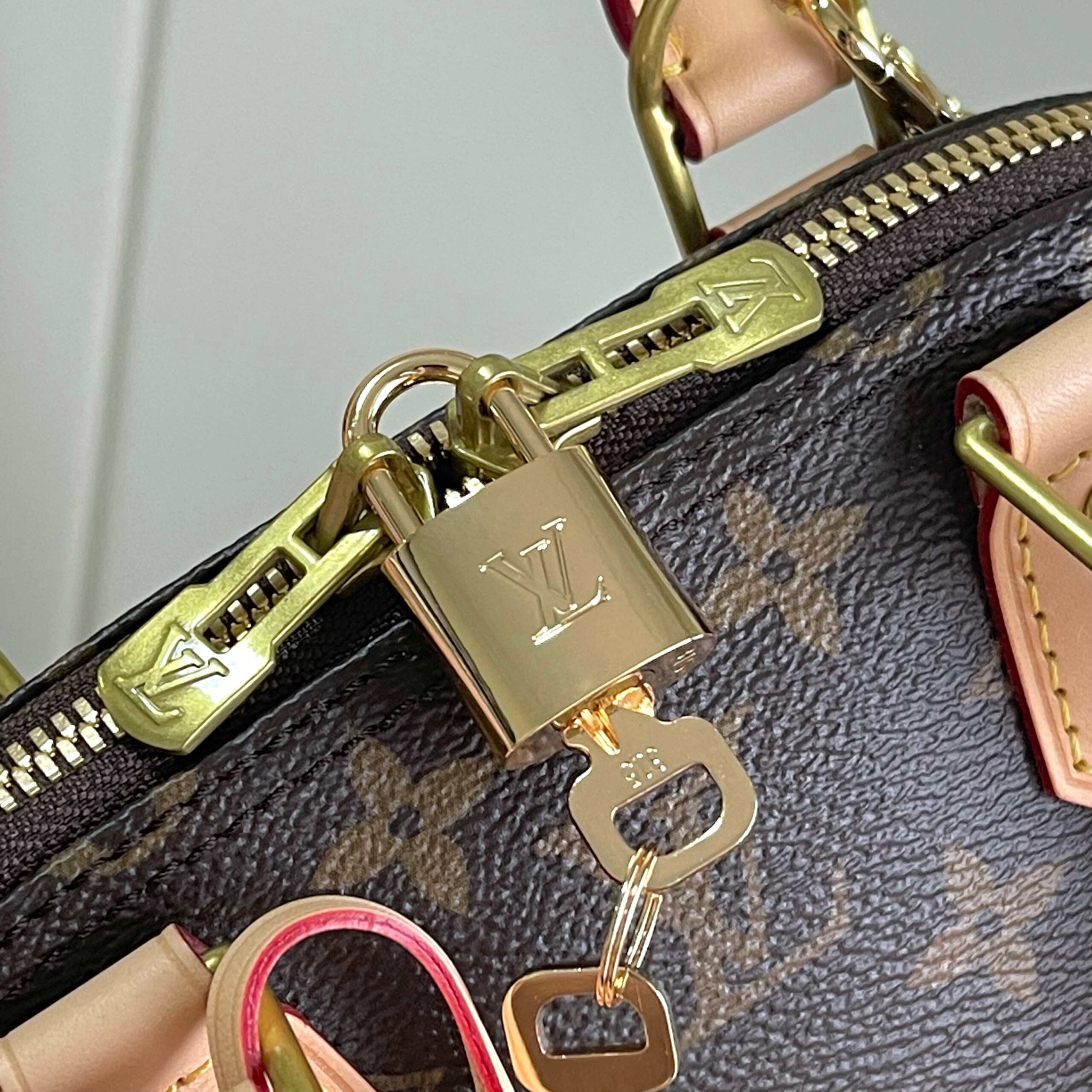 Louis Vuitton Alma BB Monogram Canvas Bag M53152 - Image 6