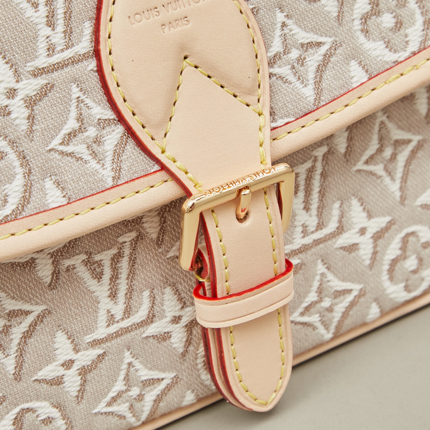Louis Vuitton Diane M29795 Shoulder Bag - Image 6