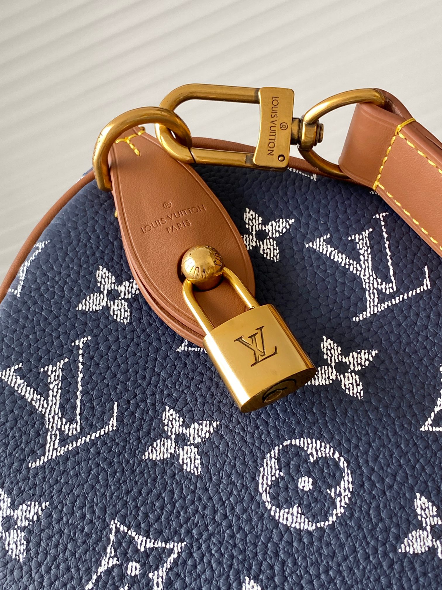 Louis Vuitton Speedy P9 Bandoulière 30 Handbag in Monogram Leather - Image 6