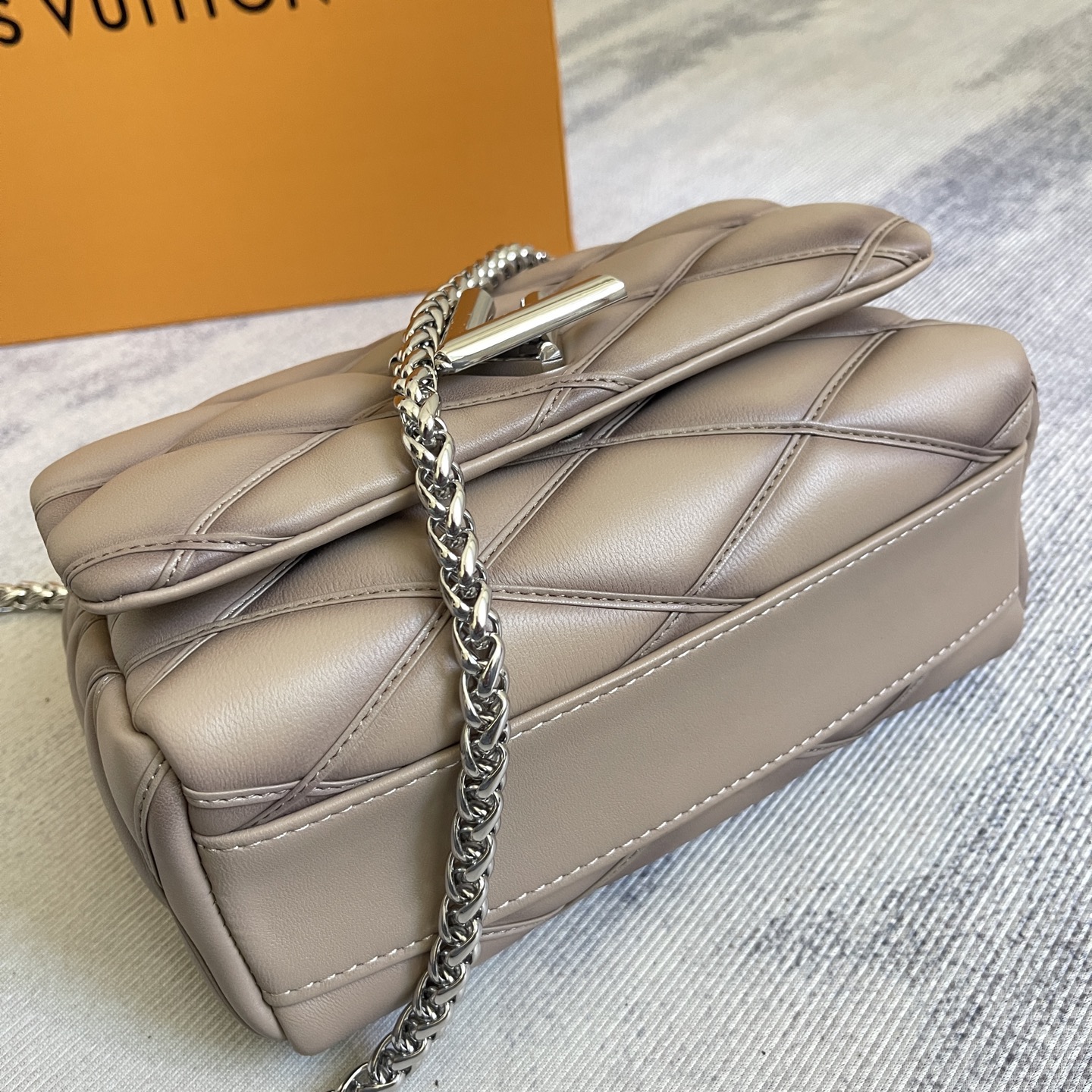 Louis Vuitton GO-14 Medium Handbag - Image 6