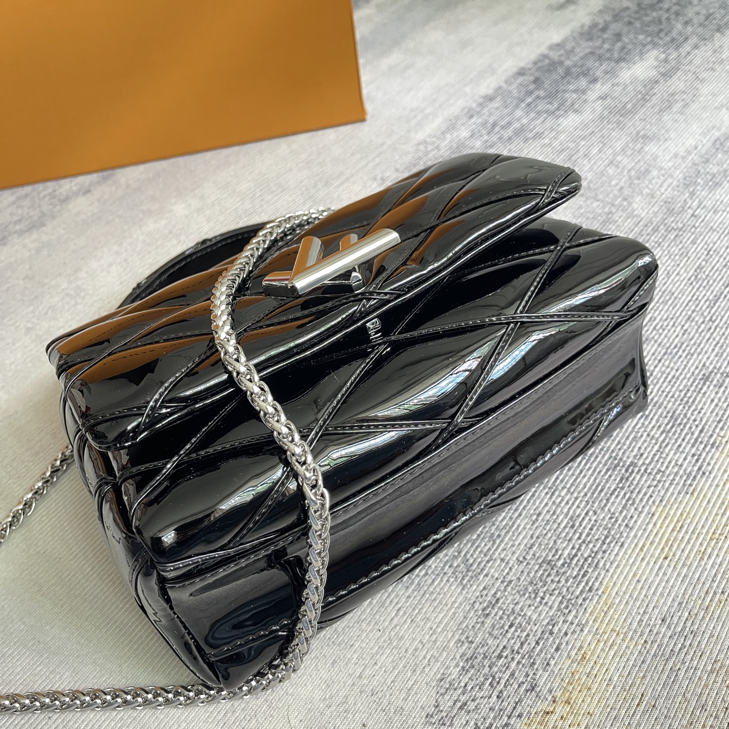 GO-14 Medium Top Handle Bag - Image 6