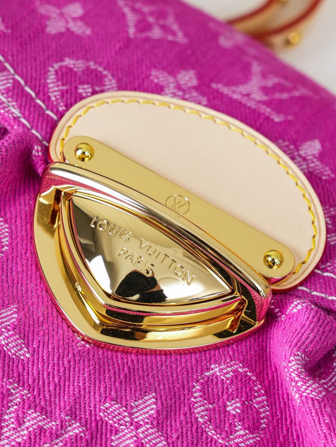 Louis Vuitton Rendez-Vous Sunset Denim Handbag - Image 6