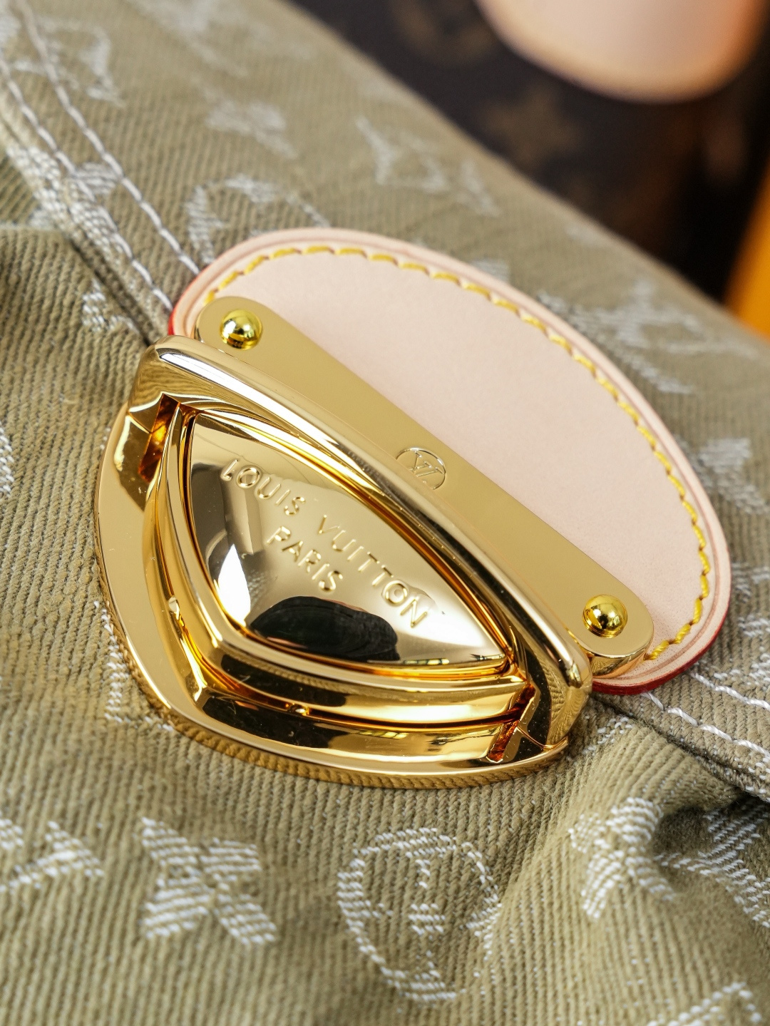 Louis Vuitton Rendez-Vous Sunset Denim Handbag - Image 6