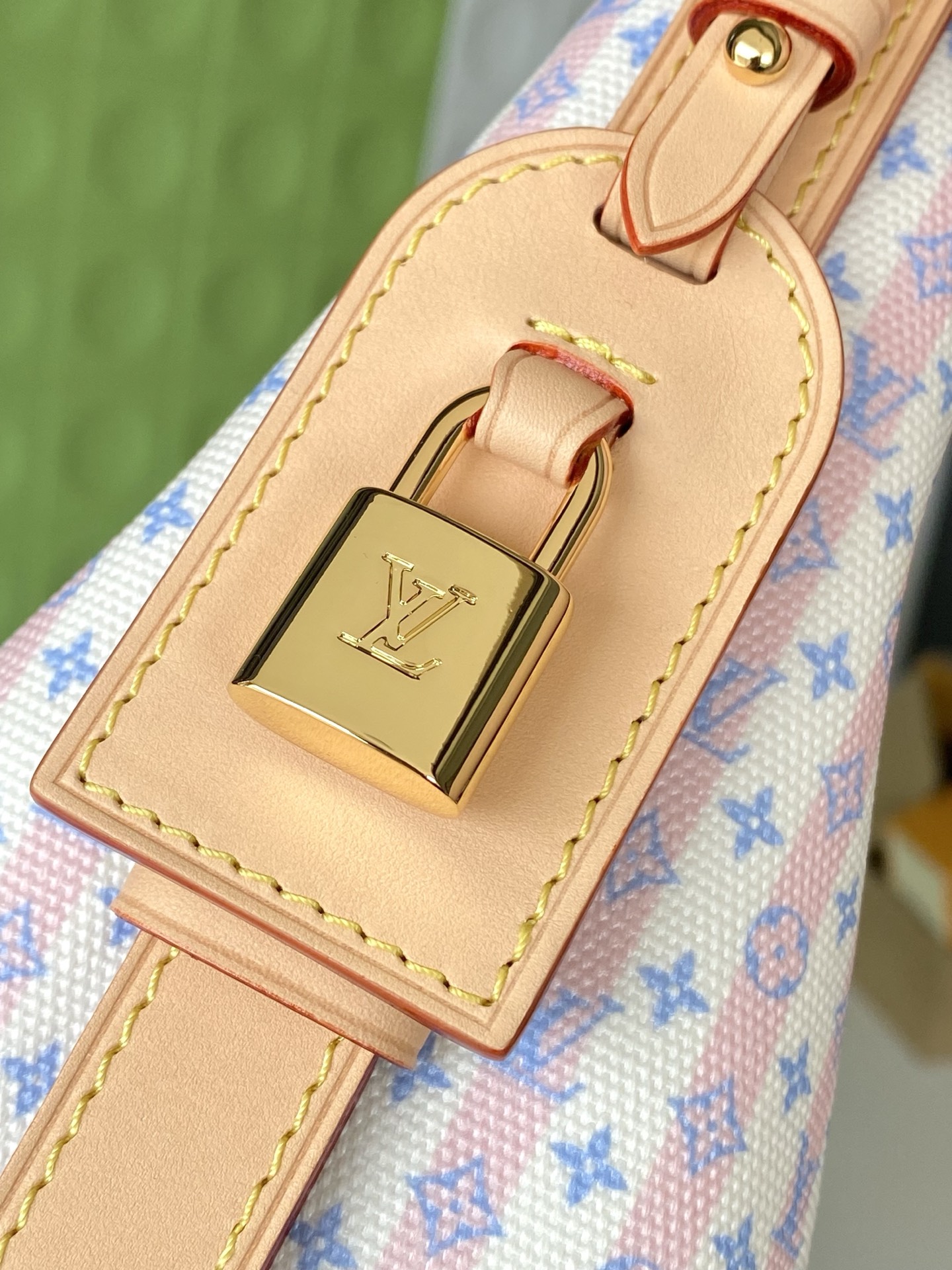 Louis Vuitton All In BB Monogram Bucket Bag, Model M29115 - Image 6