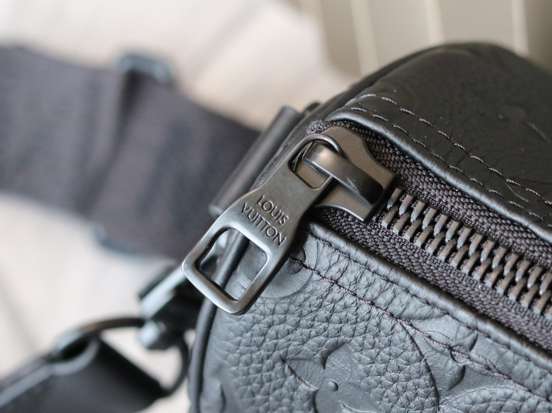 Louis Vuitton Keepall Mini Taurillon Monogram Leather Crossbody Bag - Image 6